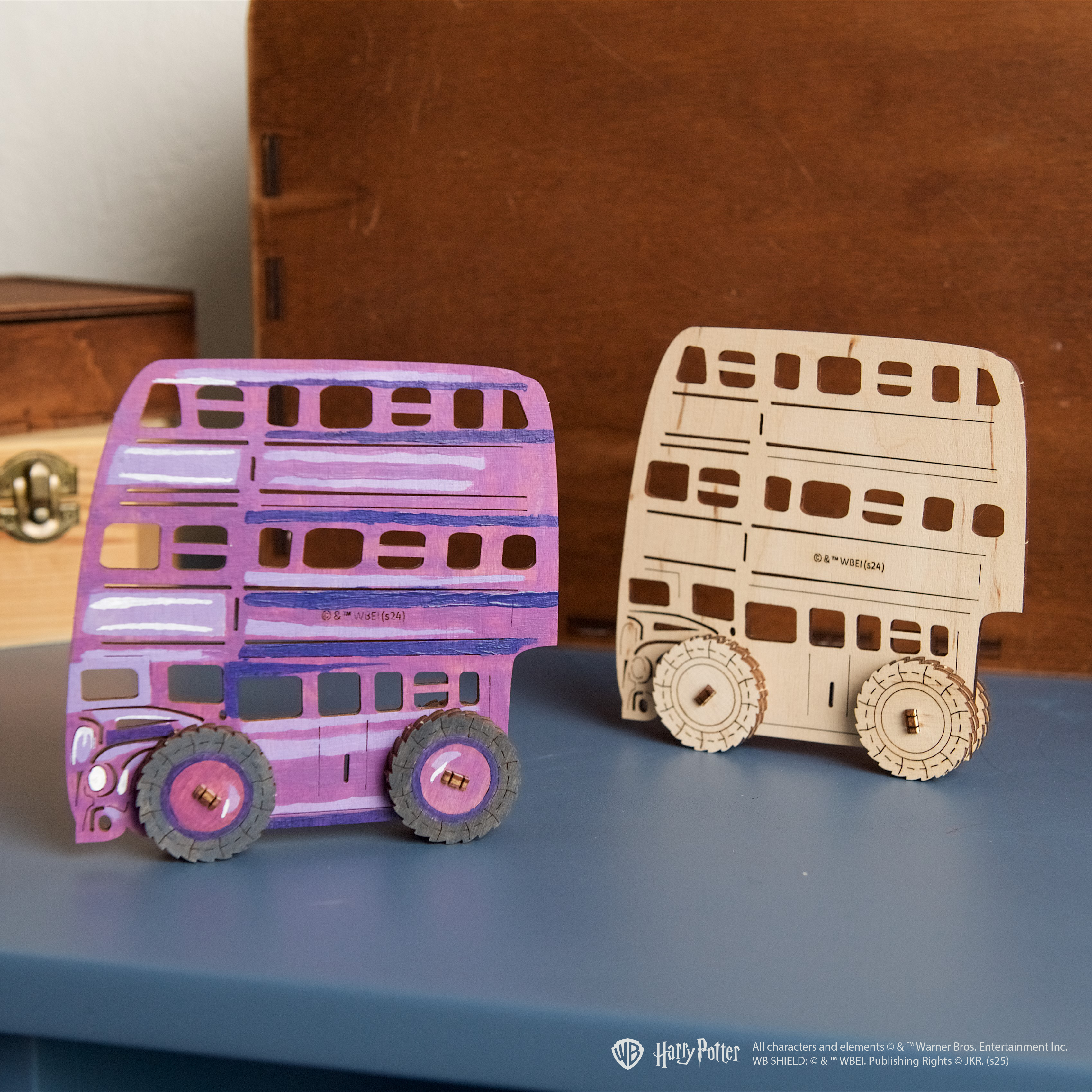 ugears-knight-bus-modello-3d-in-legno-da-colorare-harry-potter-series image 5