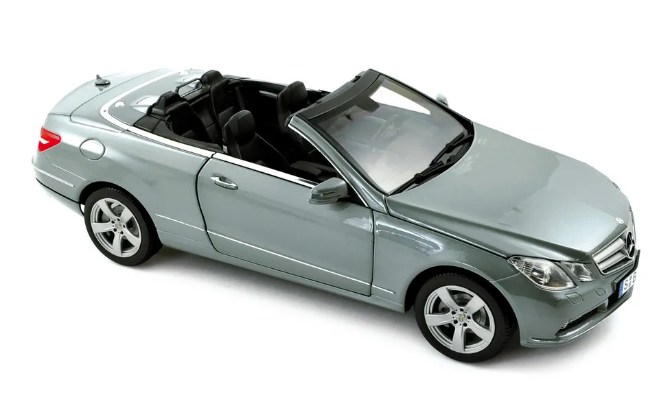 norev-mercedes-benz-e500-cabriolet-2010-argent-palladium-1-18 image 1