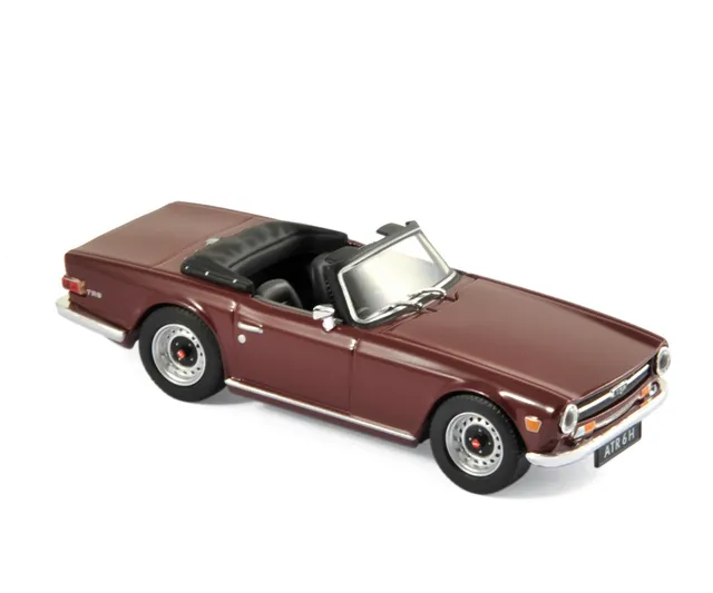 norev-triumph-tr6-1970-modellino-auto-1-43-rosso-damson image 1