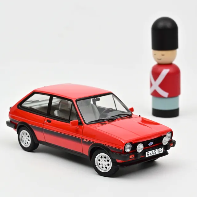norev-ford-fiesta-xr2-1981-modellino-auto-1-18-rosso image 1