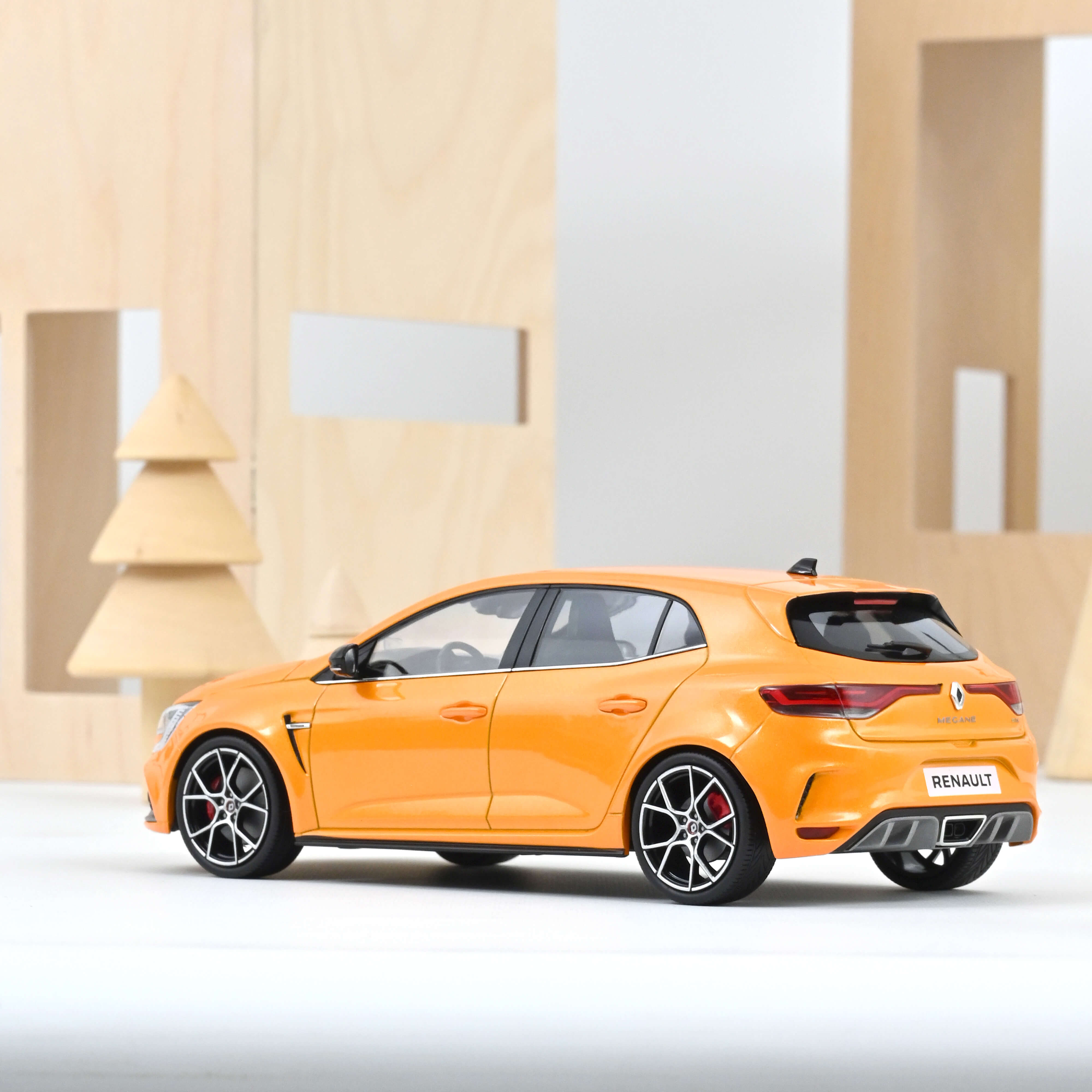 norev-renault-m-gane-r-s-trophy-2022-orange-tonique-1-18 image 2