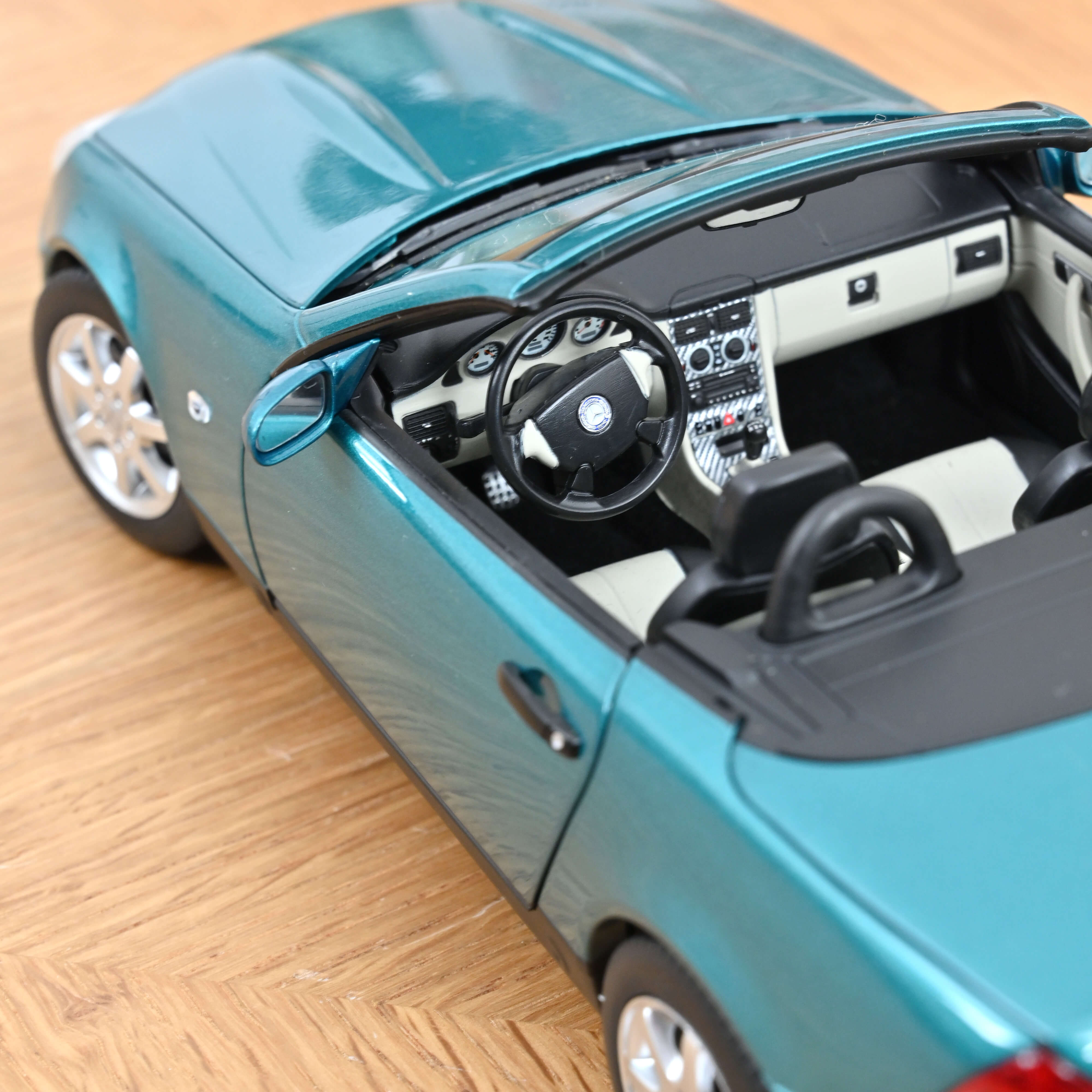 norev-mercedes-benz-slk-1996-verde-vivianit-1-18 image 5