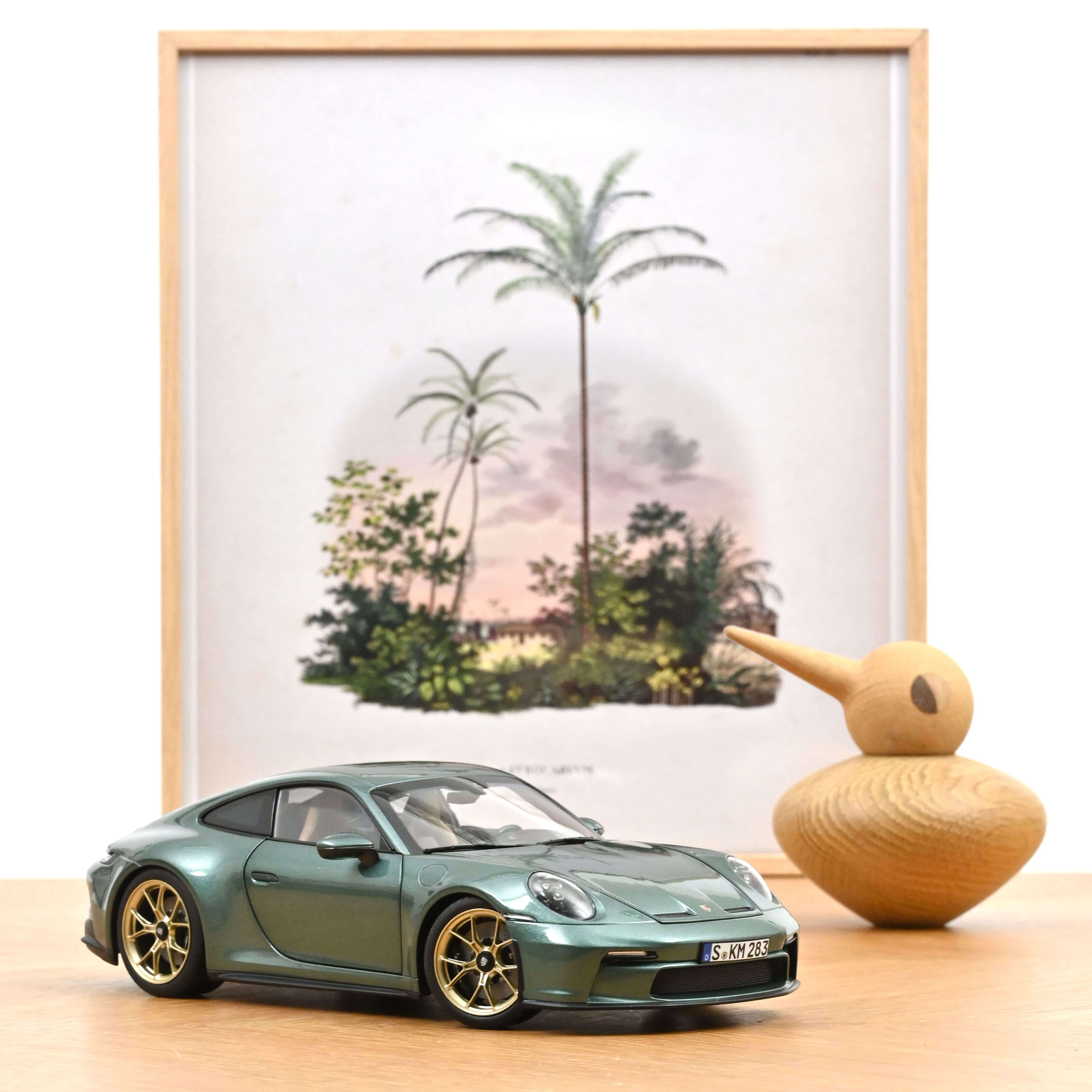 norev-porsche-911-gt3-con-pack-touring-2021-verde-malachite-1-18 image 1