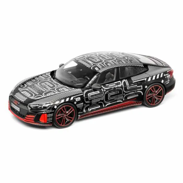 norev-audi-rs-e-tron-gt-prototype-2021-1-18-modellino-elettrica-sportiva image 1