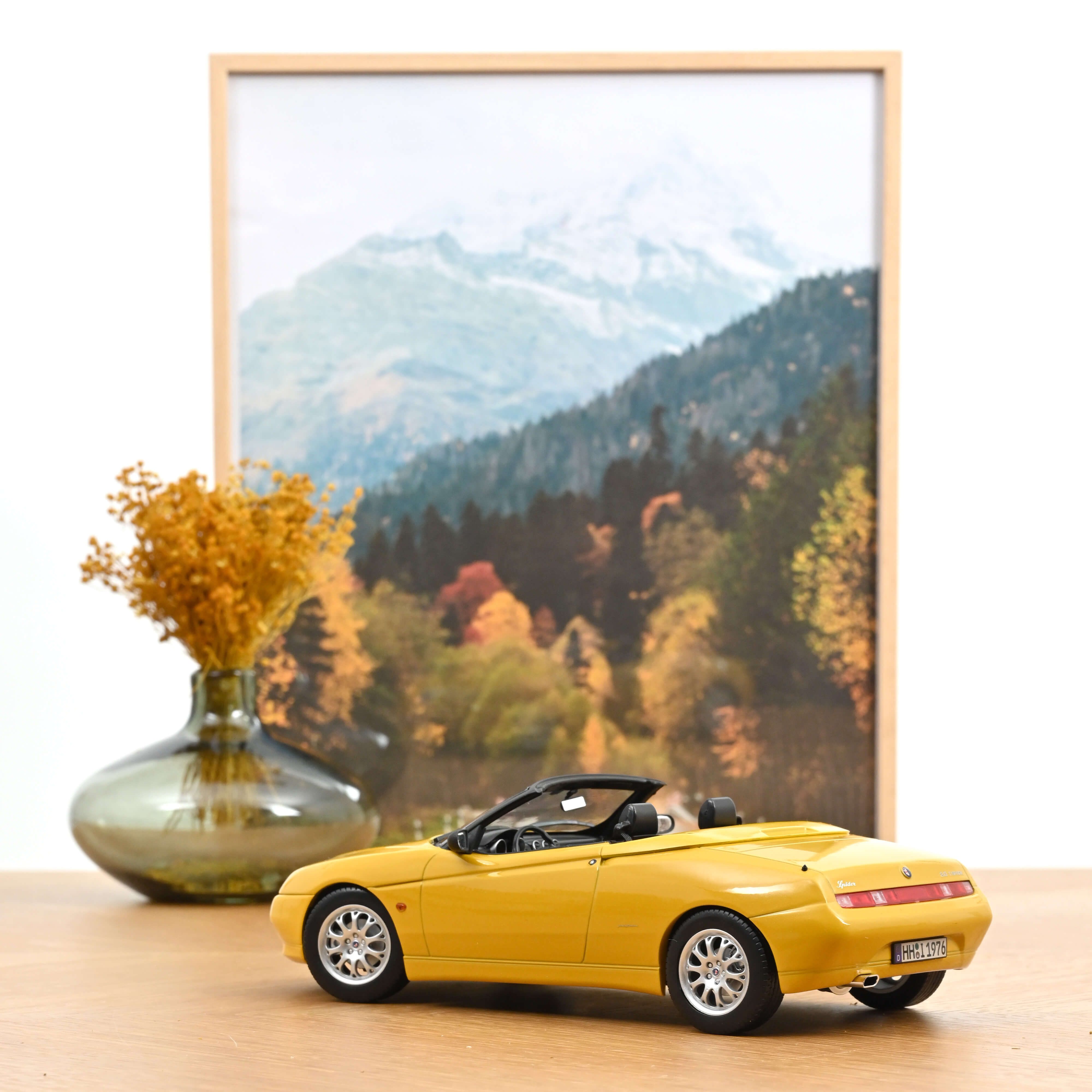 norev-alfa-romeo-spider-1999-giallo-zoe-metallizzato-modellino-1-18-edizione-lim image 3