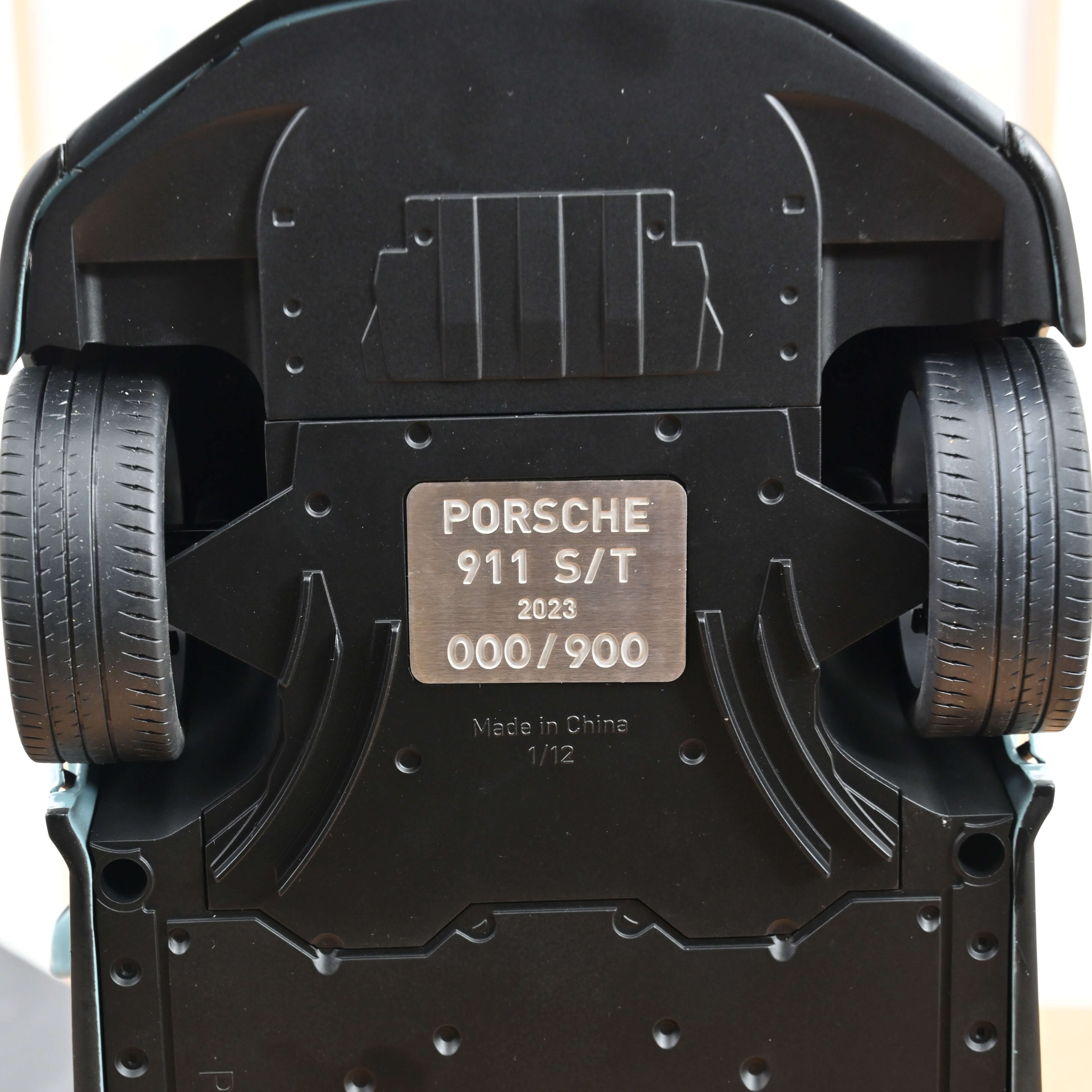 norev-porsche-911-s-t-2023-modellino-auto-1-12-blu-meissen image 5