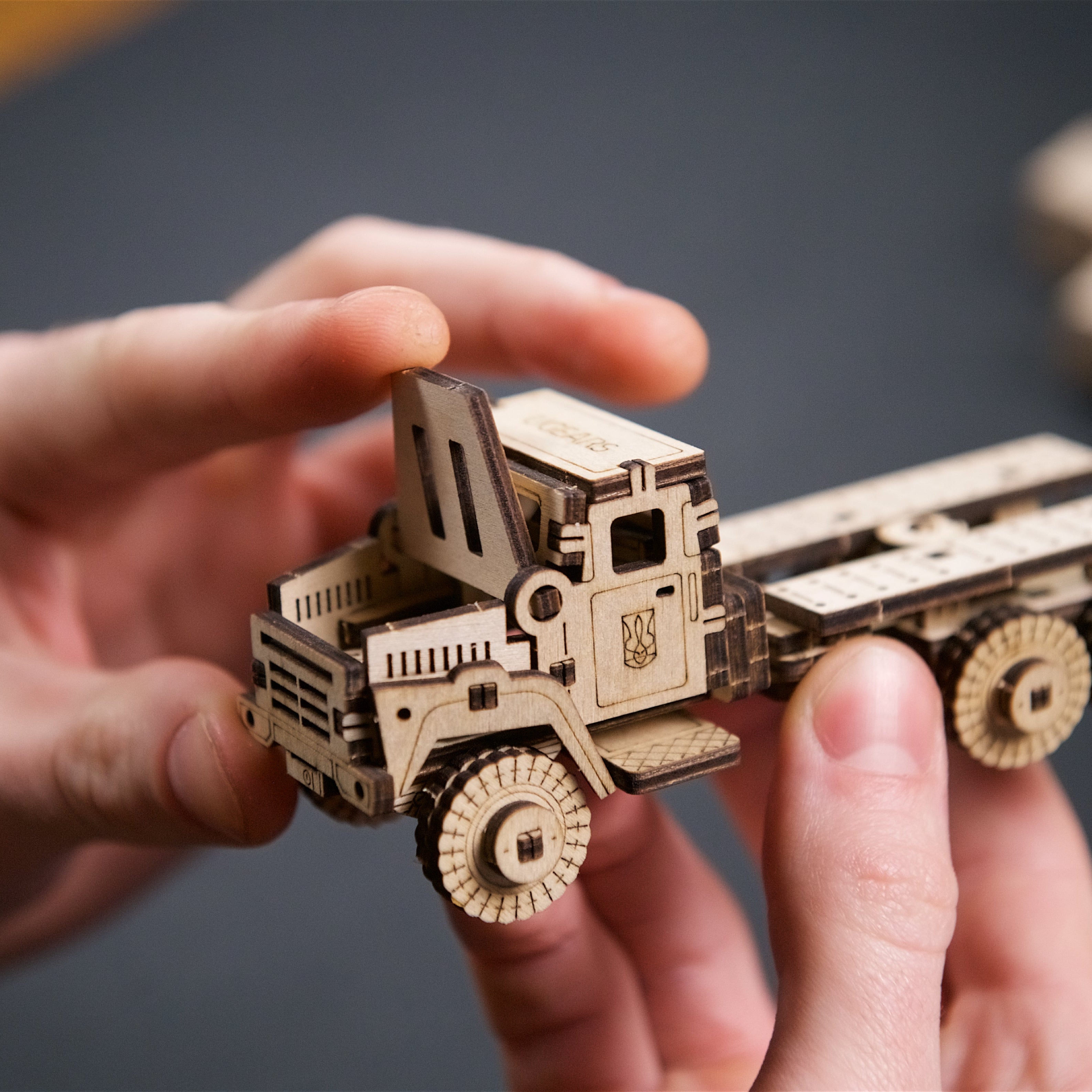 ugears-military-truck-camion-militare-in-legno image 6