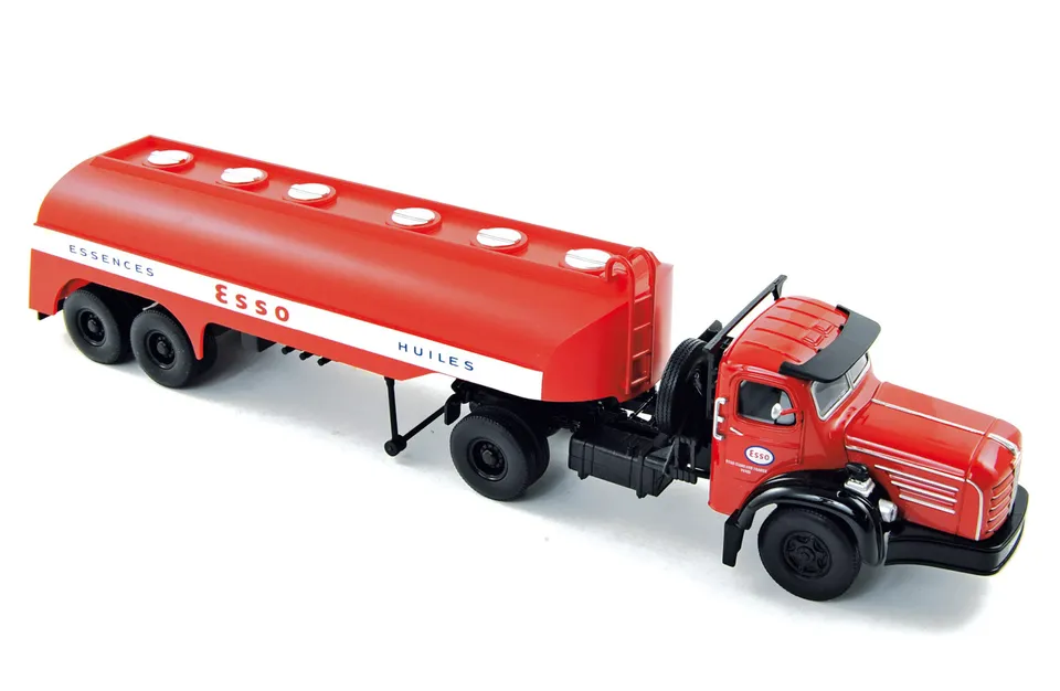 norev-berliet-tlm-15b-1955-cisterna-esso-cabina-corta-modellino-camion-1-43 image 1