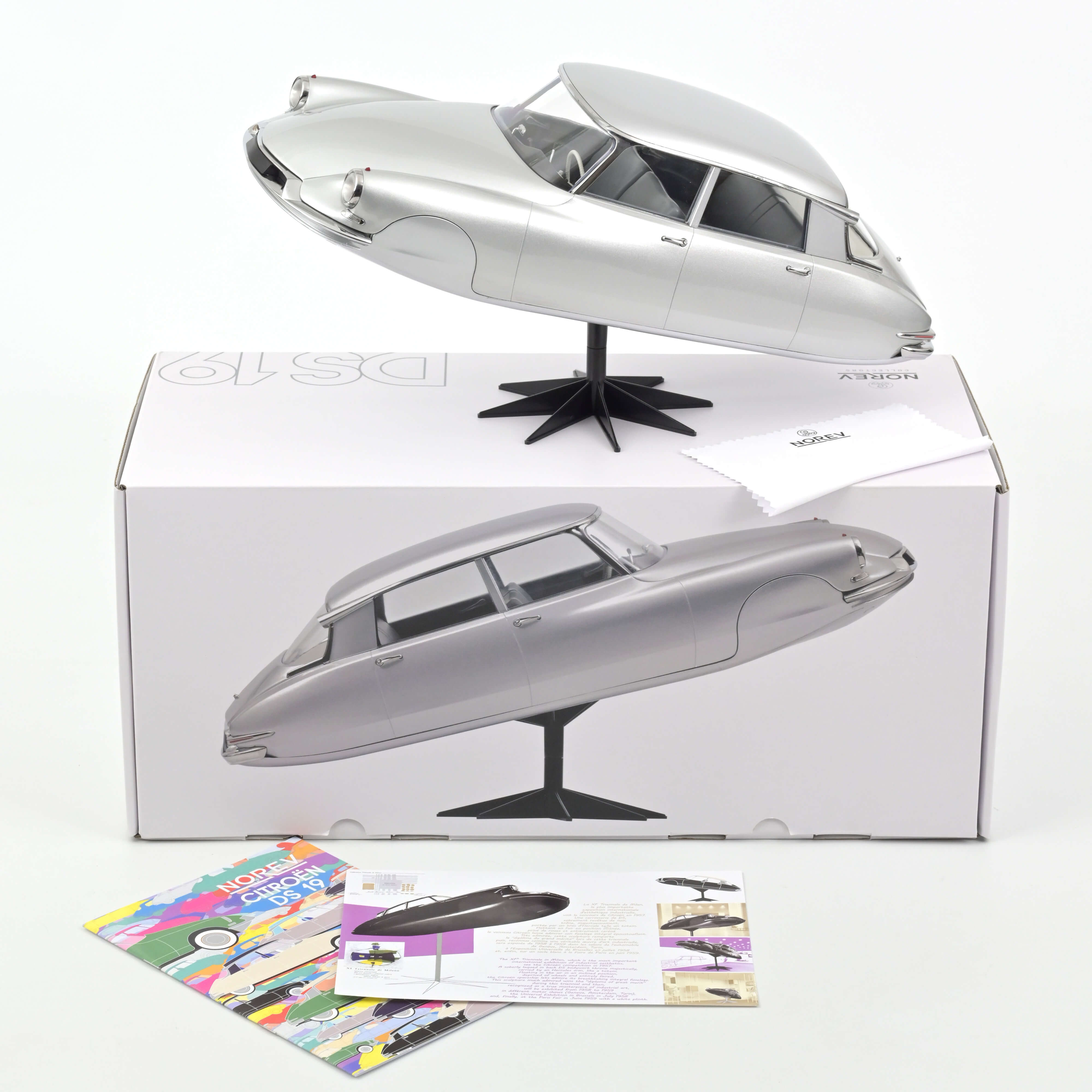norev-citro-n-ds-19-totem-1957-modellino-1-12-grigio-metallizzato-300-pz image 4