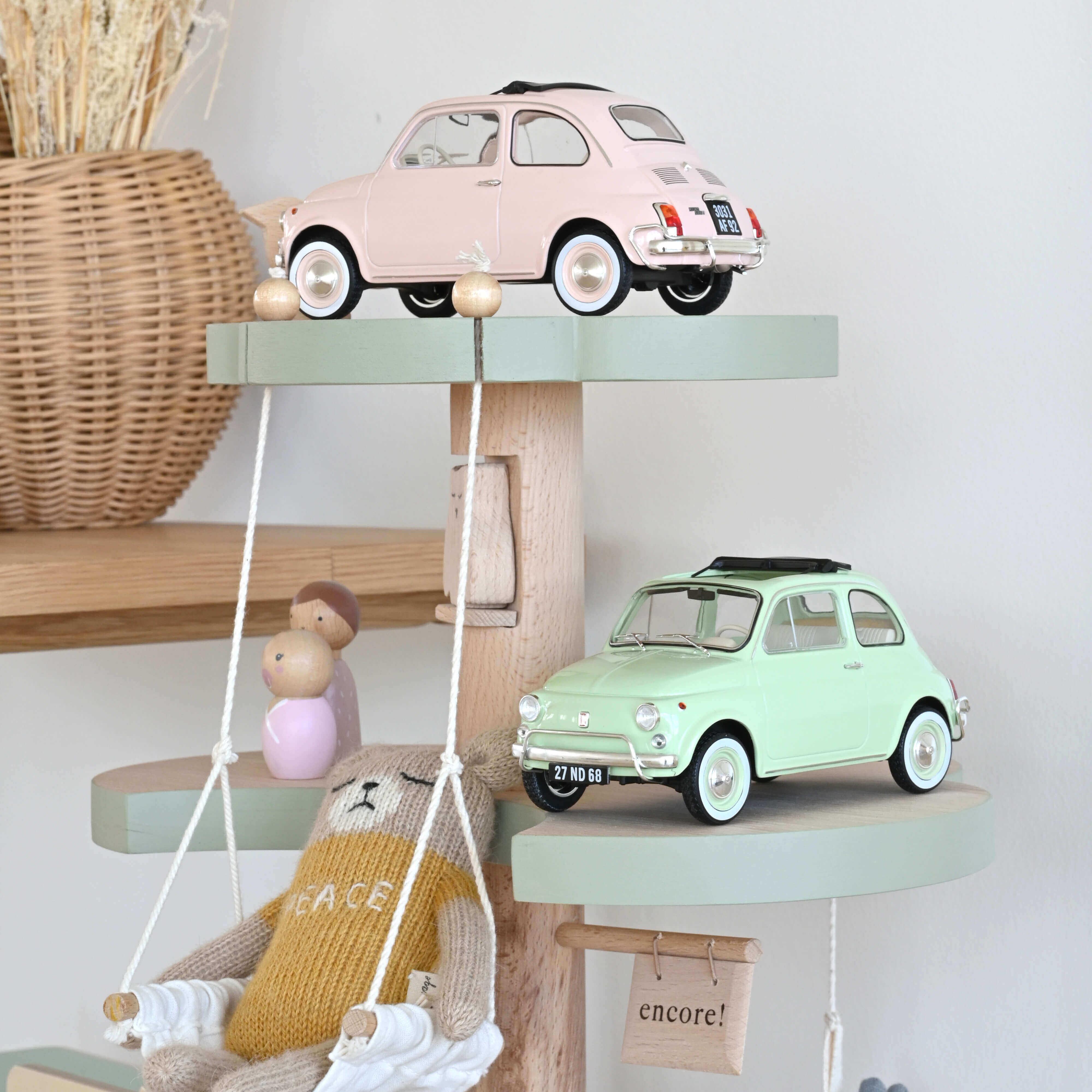 norev-fiat-500-l-1968-pack-nascita-modellino-auto-1-18-verde-chiaro image 3
