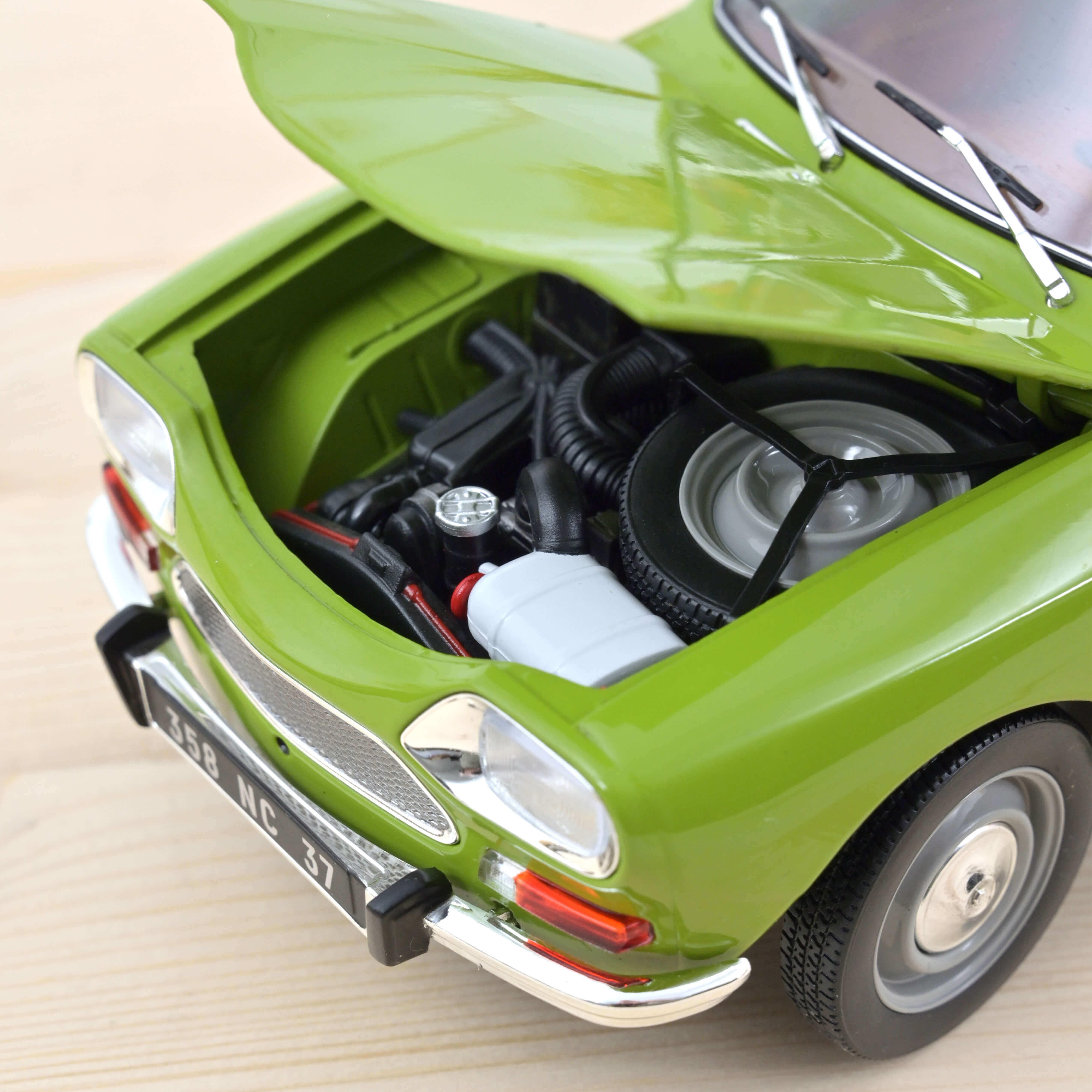 norev-citro-n-ami-8-club-1969-iris-vert-modellino-auto-1-18 image 3