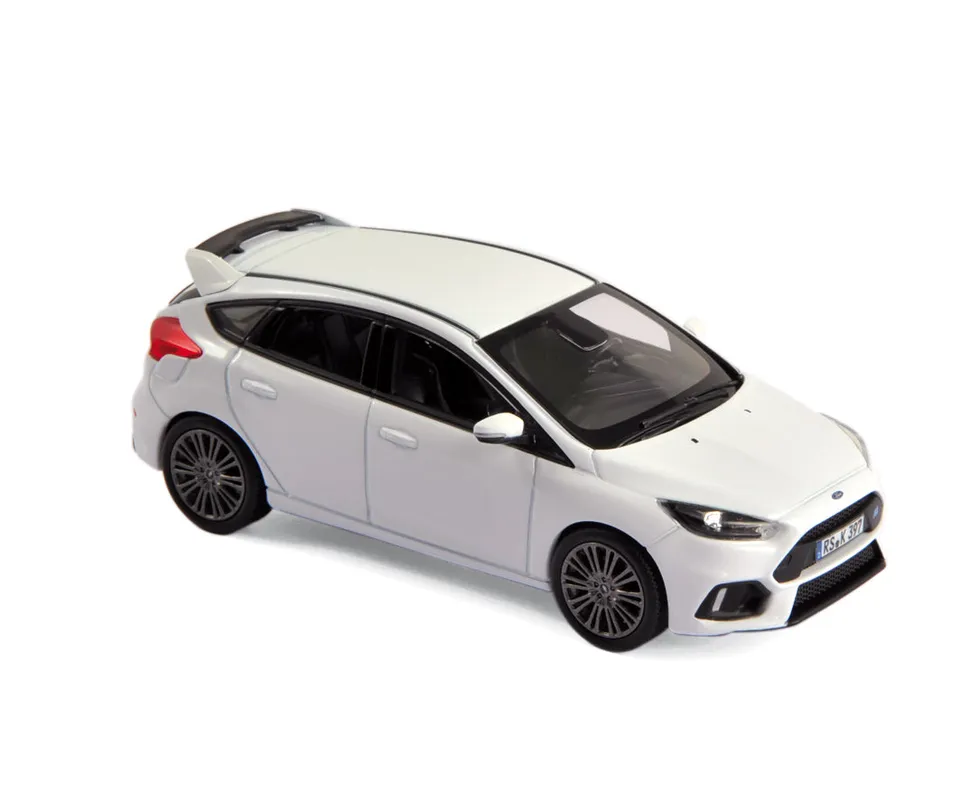 norev-ford-focus-rs-2016-modellino-auto-1-43-bianca image 1