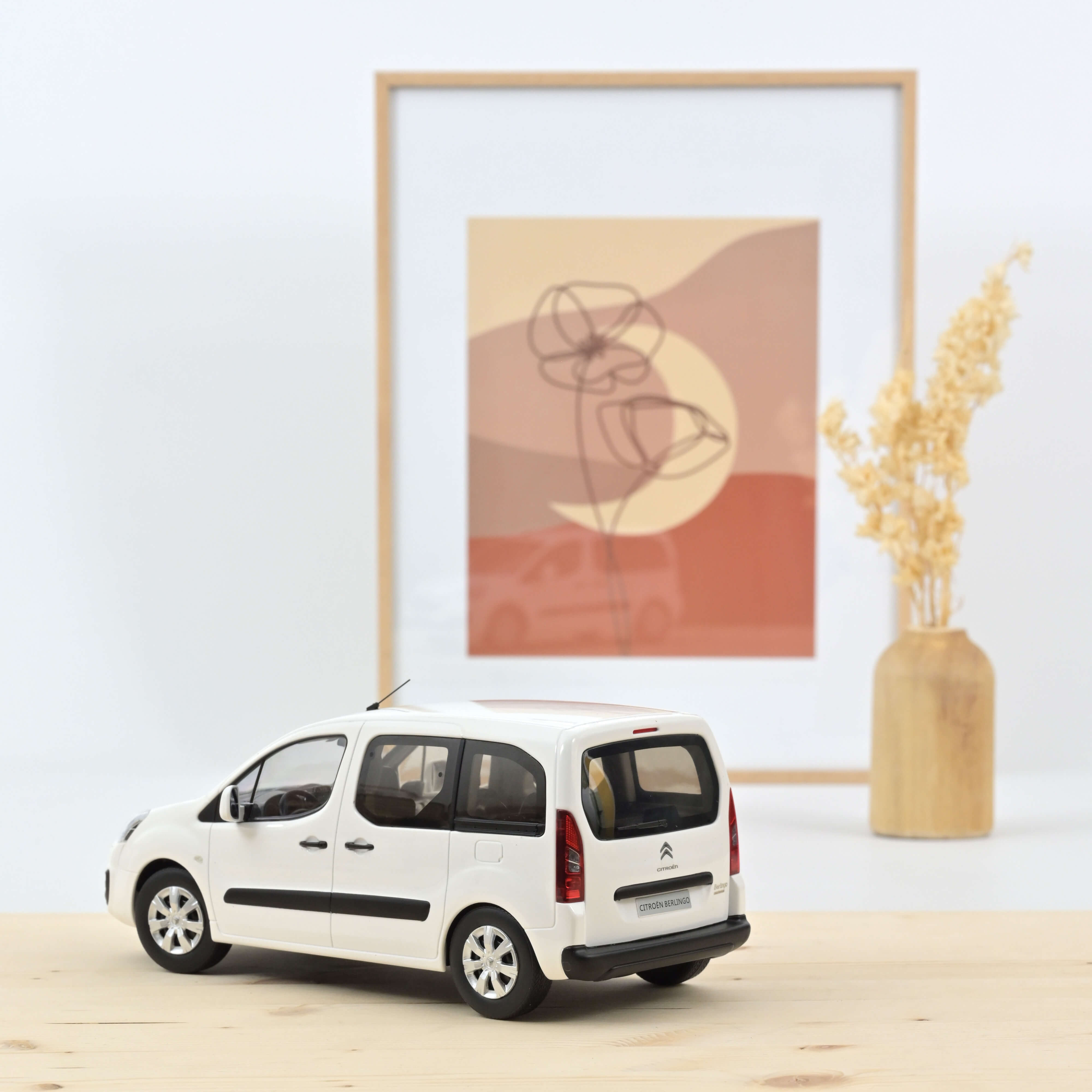 norev-citro-n-berlingo-2016-modellino-auto-1-18-bianco-edizione-limitata-100-pez image 2
