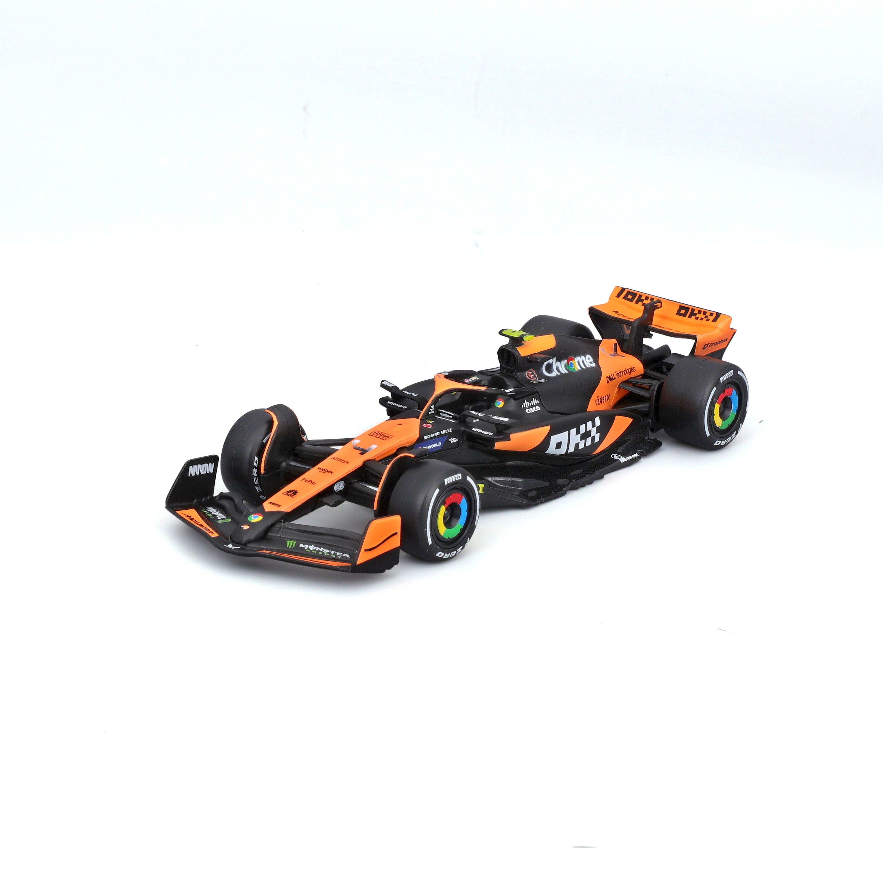 bburago-pit-stop-mclaren-mcl38-4-lando-norris-1-43-playset-f1-2024 image 2