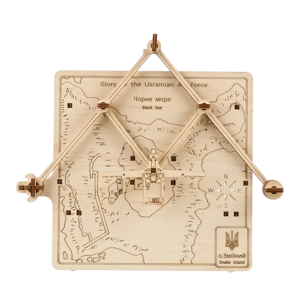 ugears-liberation-of-snake-island-modello-meccanico-age-of-bravery-last-call image 1