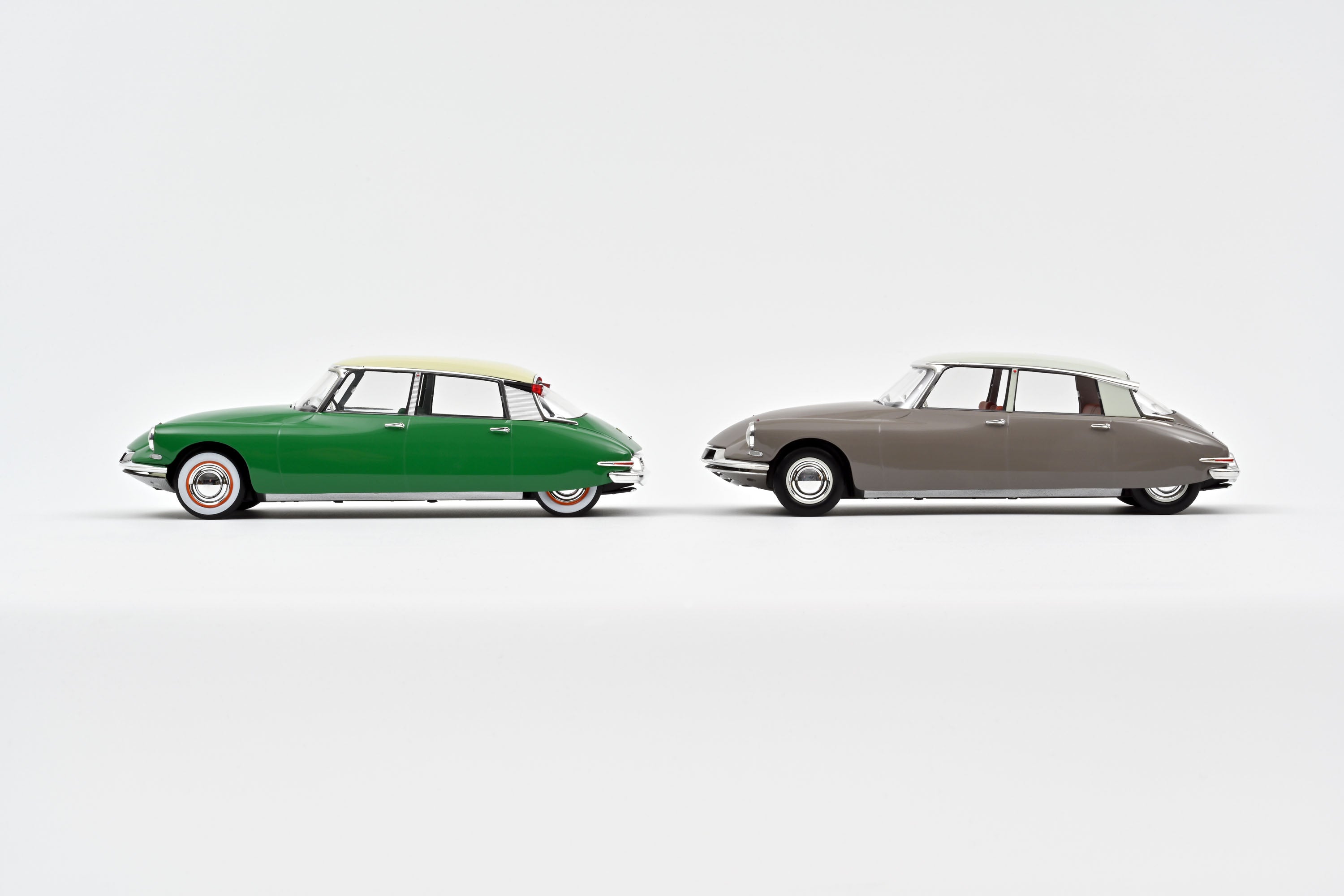 norev-citro-n-ds-19-1956-verde-primavera-champagne-modellino-auto-1-18 image 3