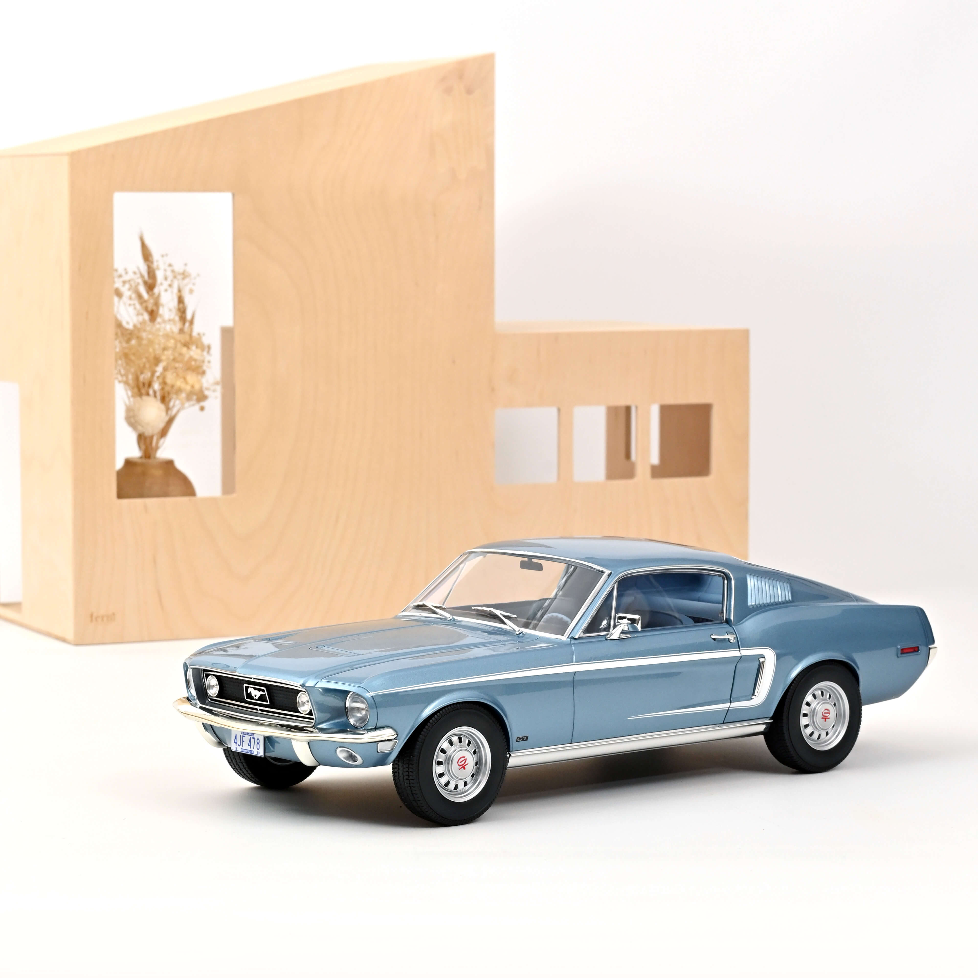 norev-ford-mustang-fastback-gt-1968-modellino-auto-1-12-blu-chiaro-metallizzato image 1