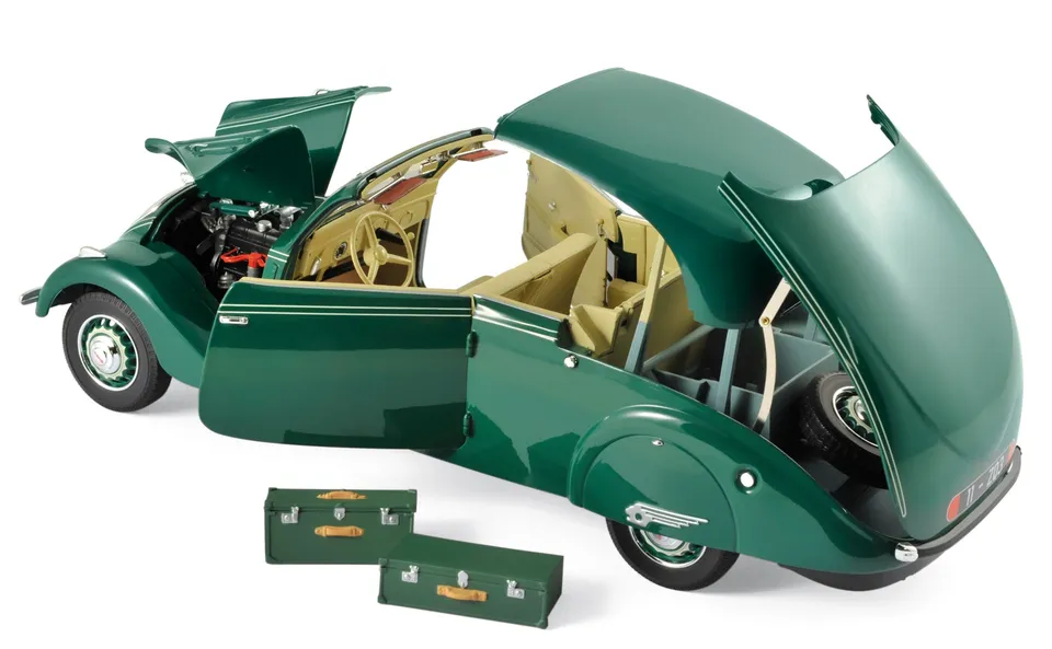 norev-peugeot-402-eclipse-1937-modellino-auto-1-18-verde-scuro image 1