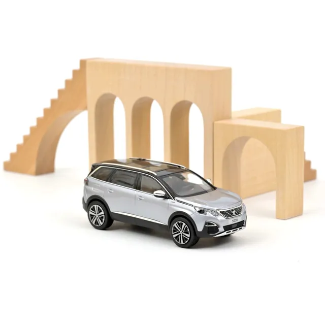 norev-peugeot-5008-gt-2016-gris-artense-modellino-auto-1-43 image 1