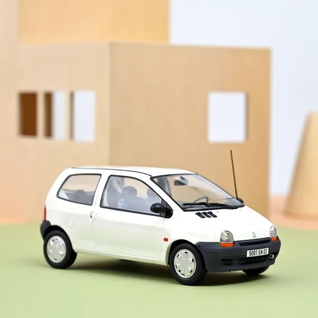 norev-renault-twingo-1995-bianco-glacier-1-18-100-pezzi image 1