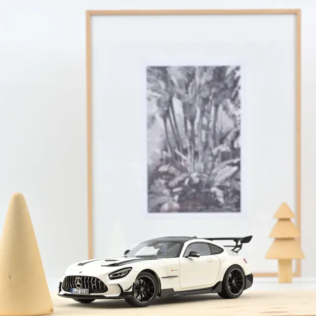 norev-mercedes-amg-gt-black-series-2021-modellino-auto-1-18-bianco-300-pcs image 1