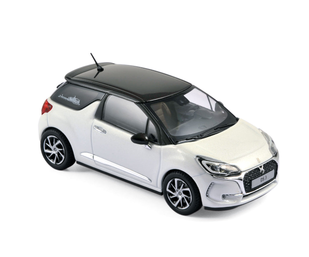 norev-ds-3-2016-bianco-perla-e-nero-modellino-auto-1-43 image 1