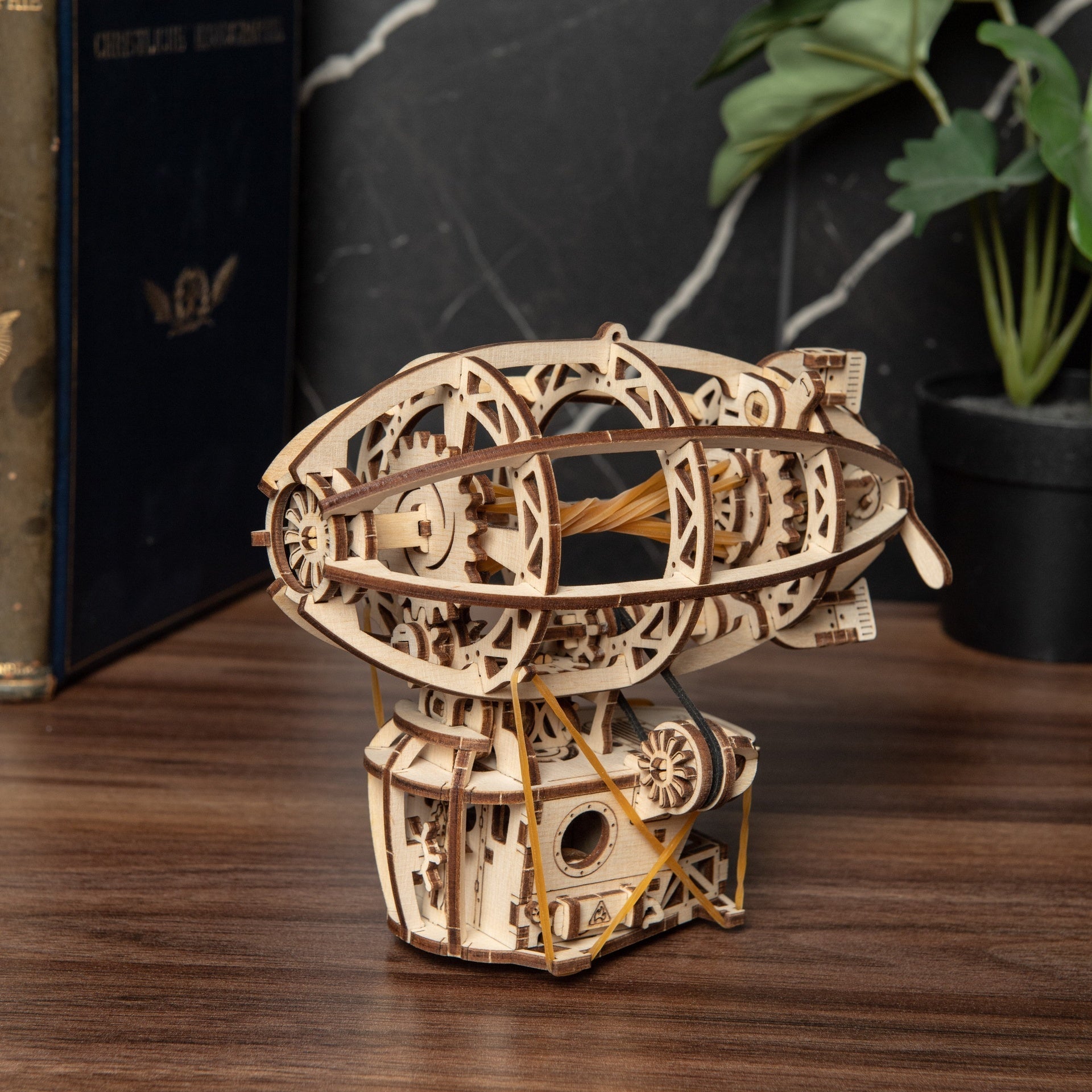 ugears-steampunk-airship-modello-meccanico-in-legno-dirigibile image 8