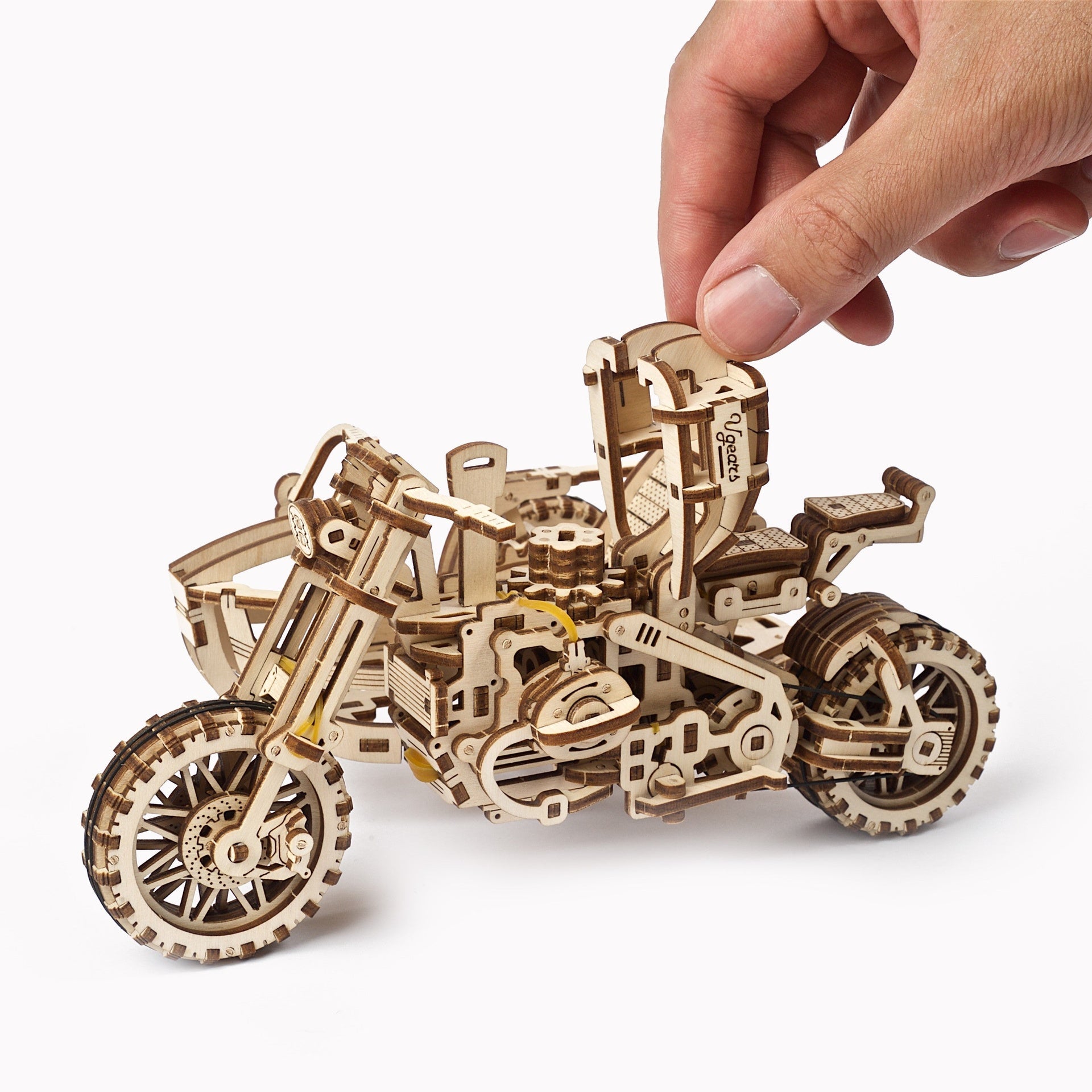 ugears-scrambler-ugr-10-motor-bike-con-sidecar-modello-in-legno image 4