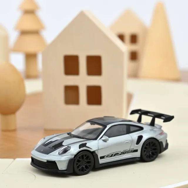 norev-porsche-911-gt3-rs-2022-modellino-auto-1-43-argento-e-nero-jet-car image 1