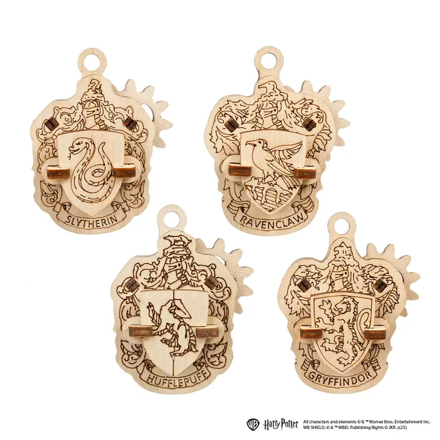 ugears-hogwarts-houses-fidgets-set-4-stemmi-in-legno-harry-potter image 1