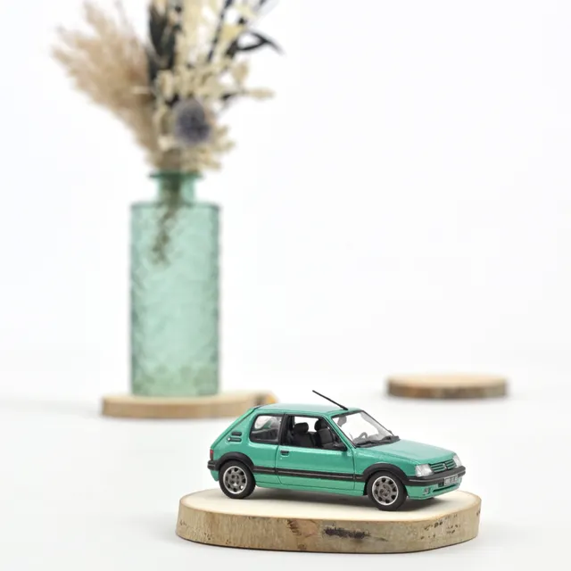 norev-peugeot-205-gti-griffe-1990-verde-1-43-modellino-die-cast image 1