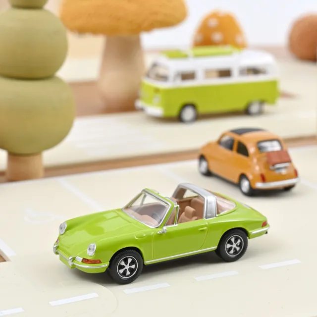 norev-porsche-911-targa-1969-modellino-auto-1-43-verde-chiaro-con-cerchi-fuchs image 1