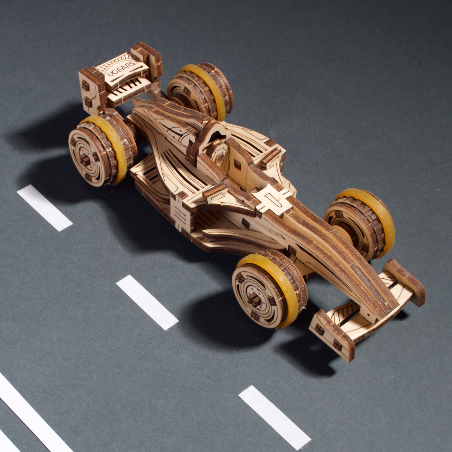 ugears-compact-racer-puzzle-3d-in-legno image 8