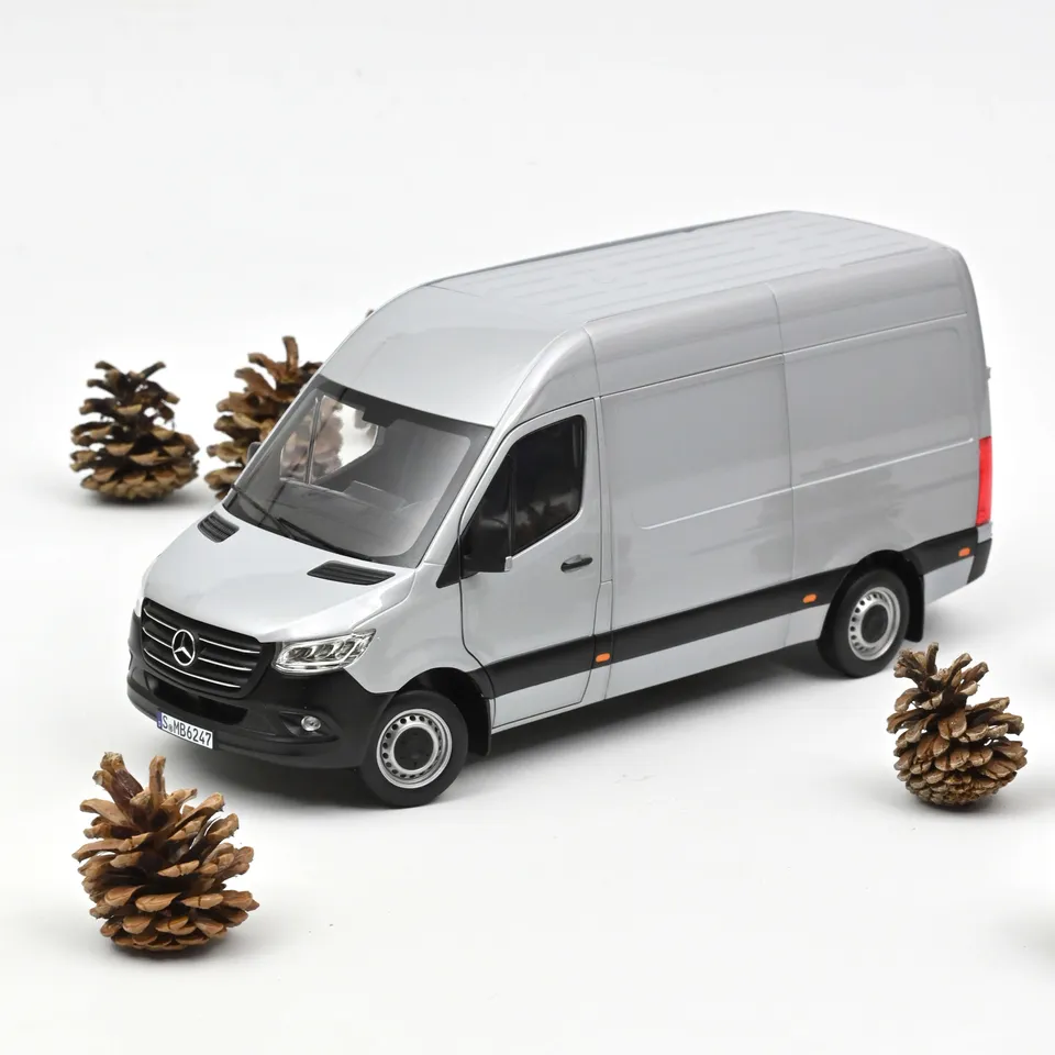 norev-mercedes-benz-sprinter-2018-argent-1-18-modellino-die-cast-furgone image 1