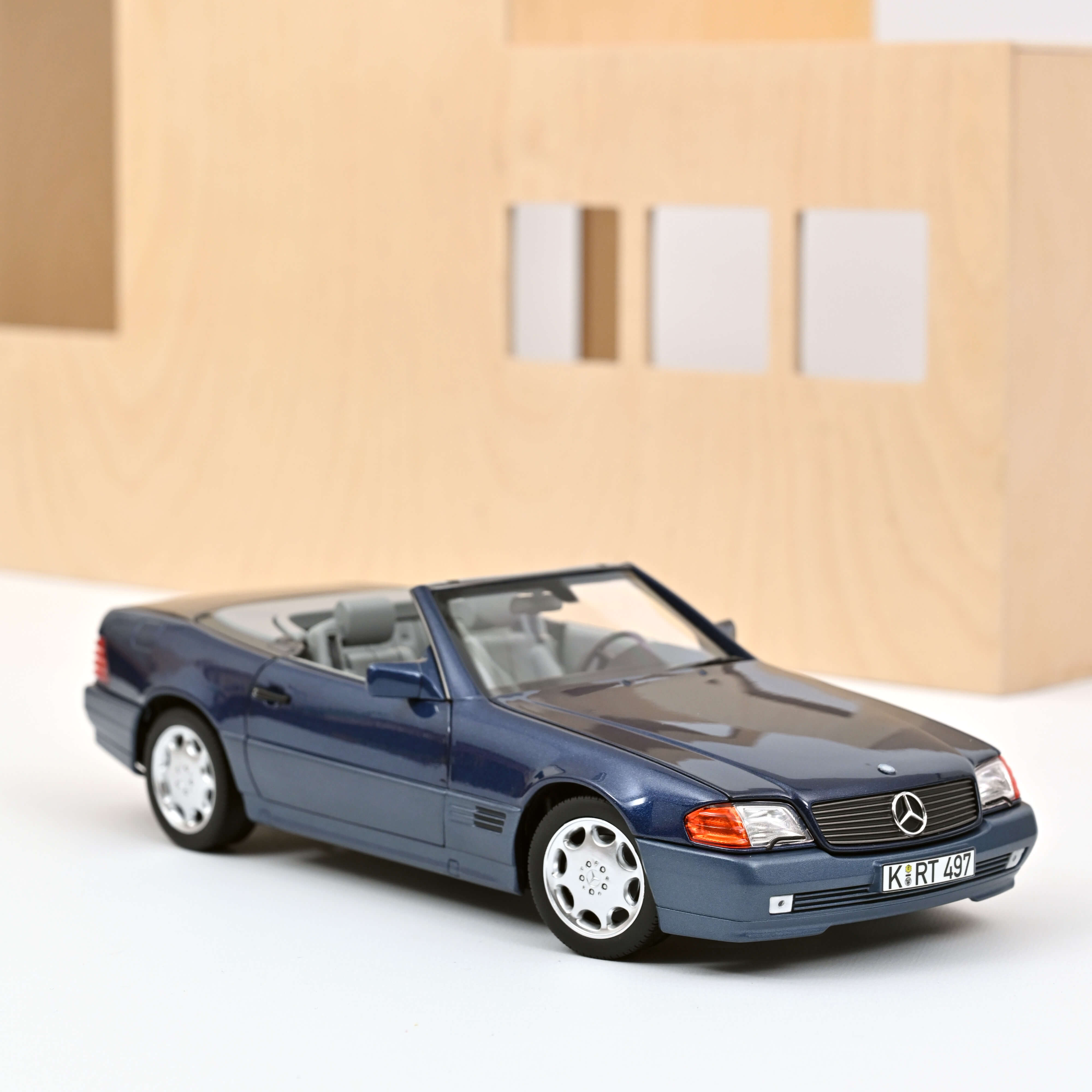 norev-mercedes-benz-500-sl-1989-automodello-1-18-blu-metallizzato image 1