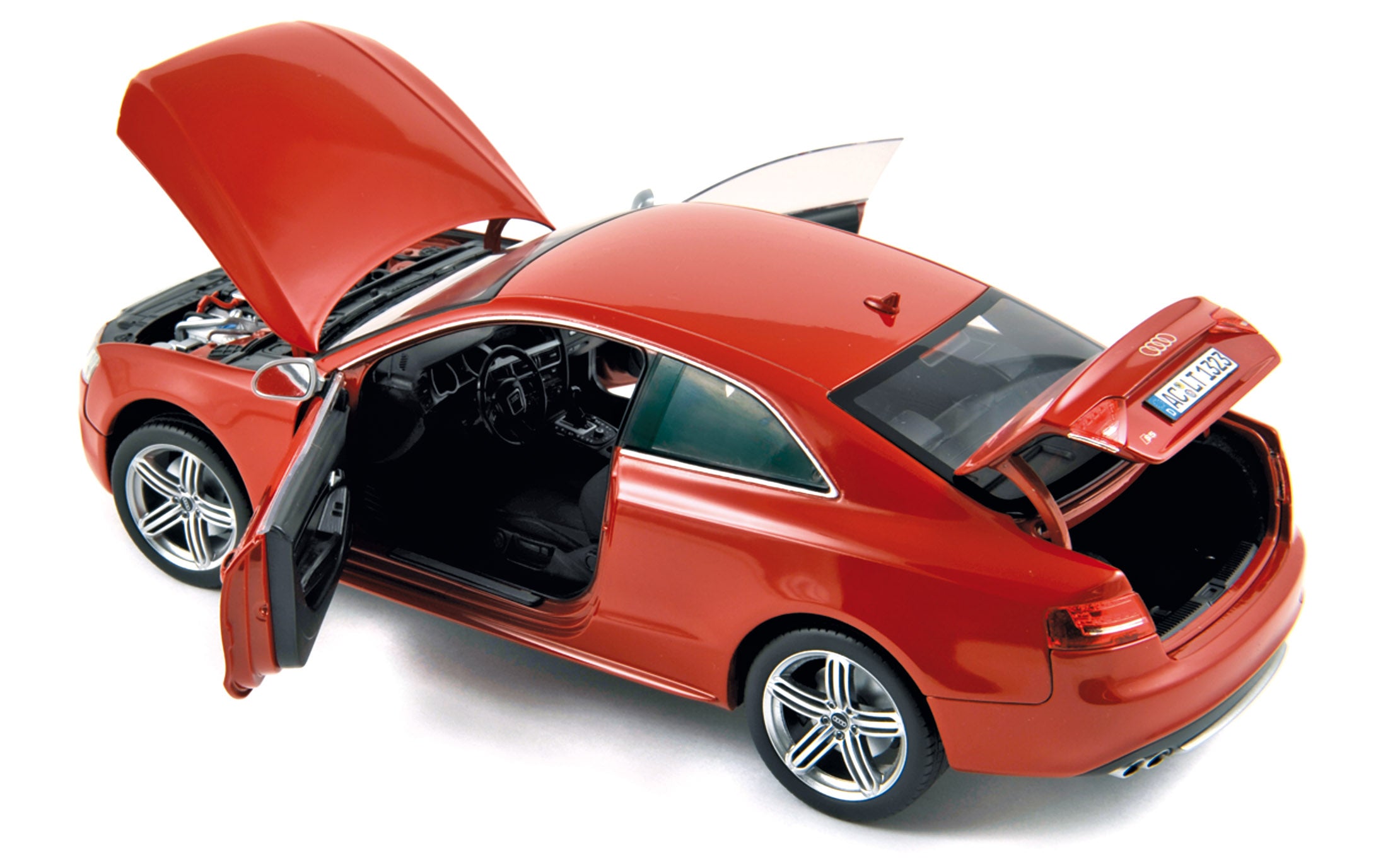 norev-audi-s5-coup-2009-1-18-rosso-modellino-die-cast-da-collezione image 2