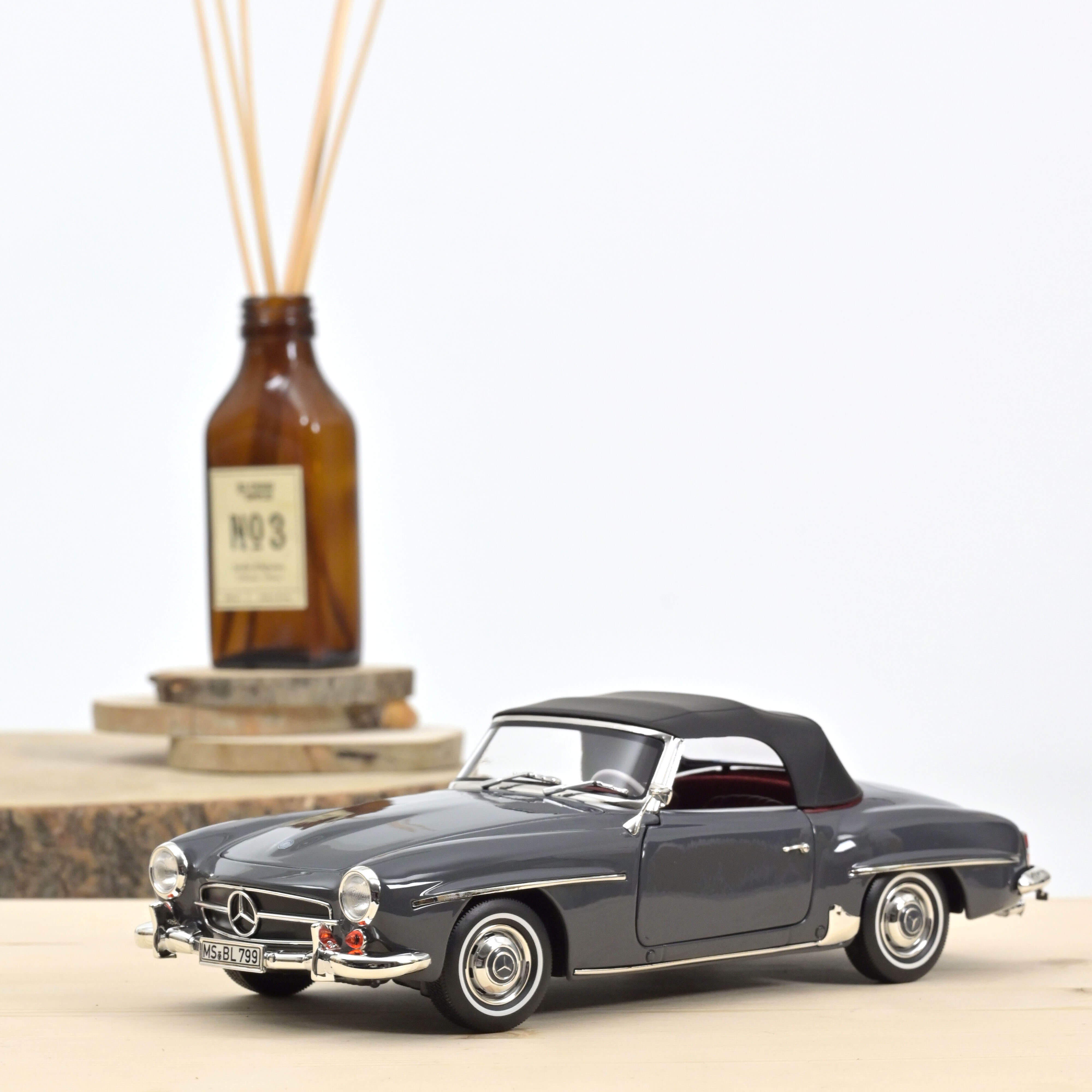 norev-mercedes-benz-190-sl-1957-modellino-auto-1-18-grigio-2 image 2