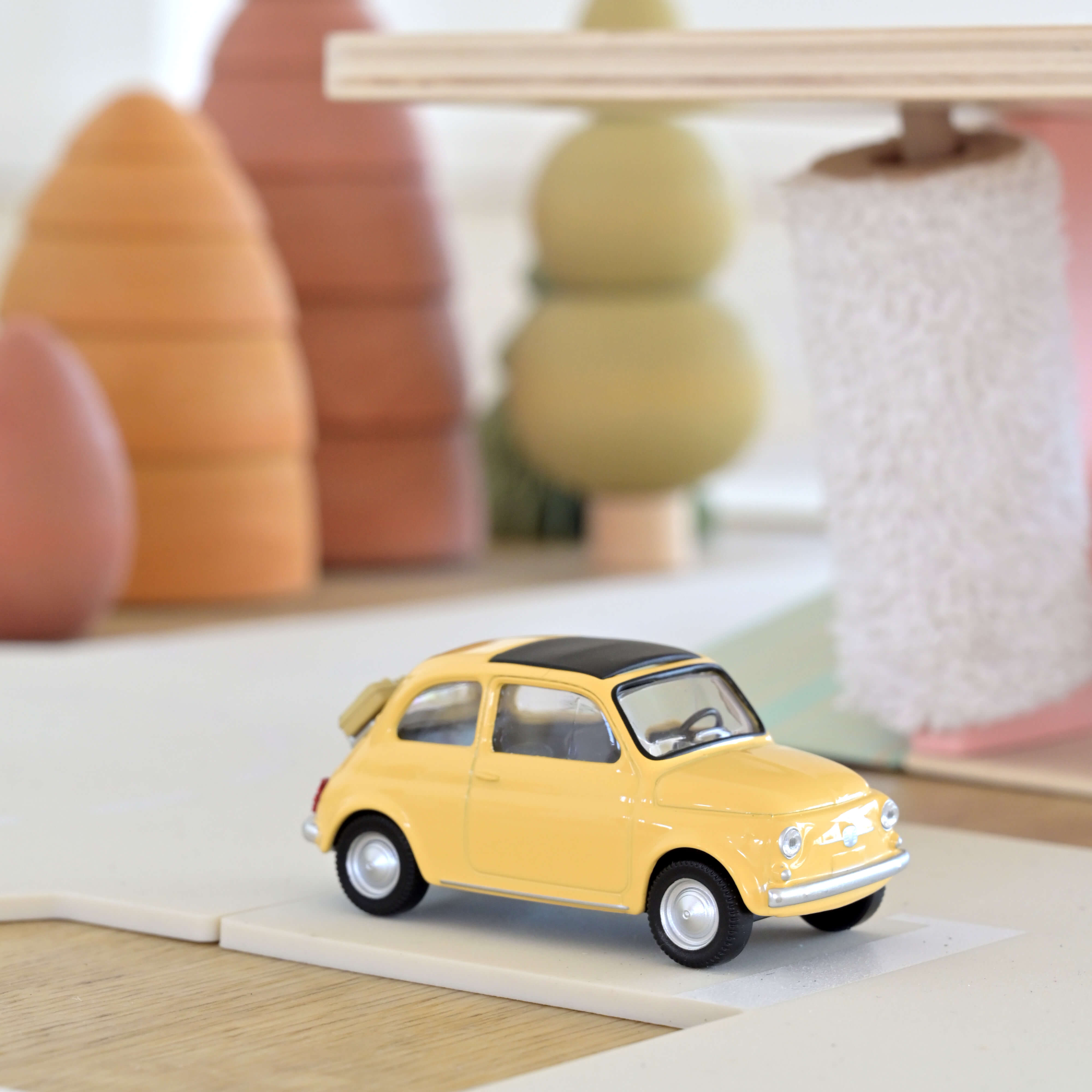 norev-fiat-500f-1965-jet-car-1-43-giallo-tahiti image 1