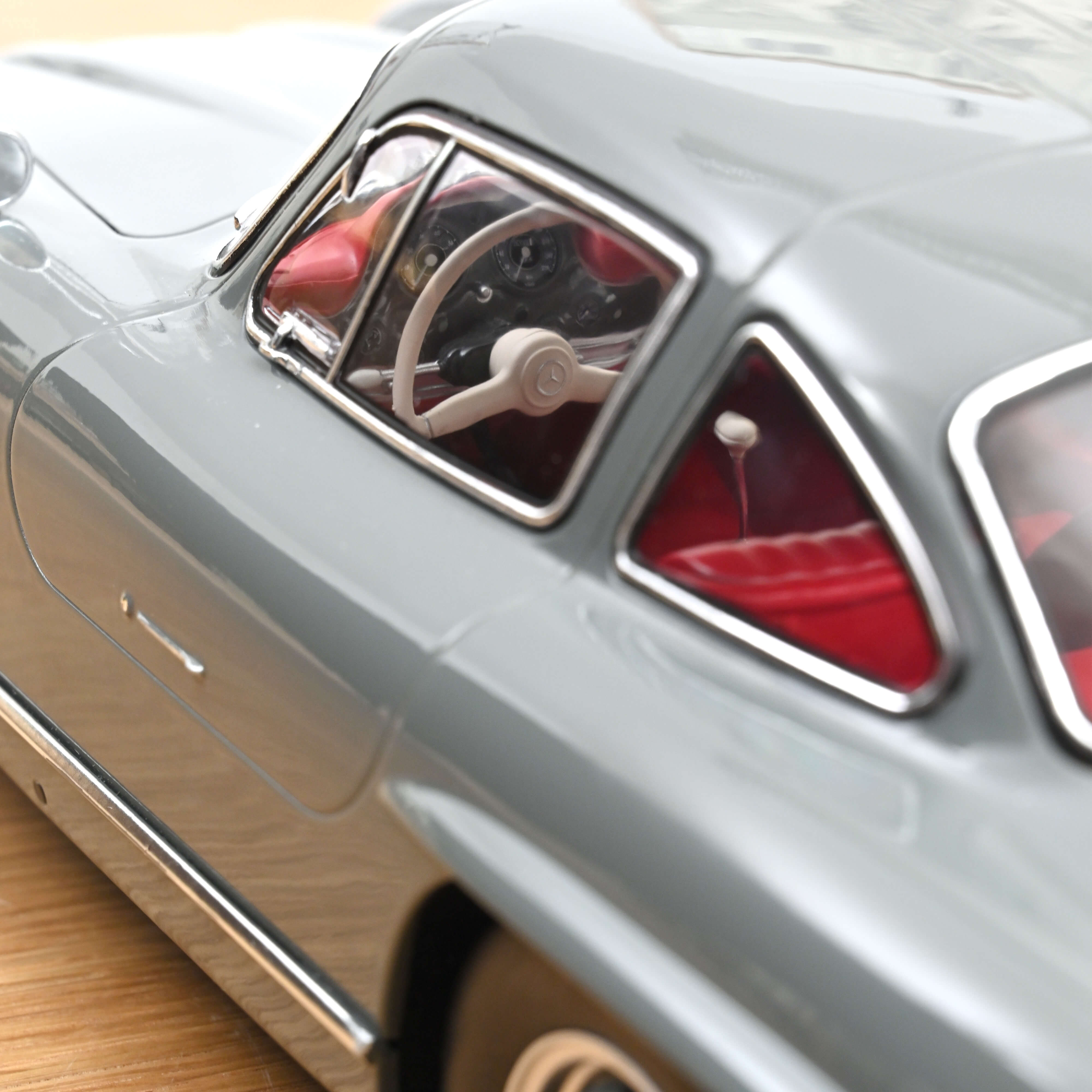 norev-mercedes-benz-300-sl-1954-gris-graphite-1-12 image 3