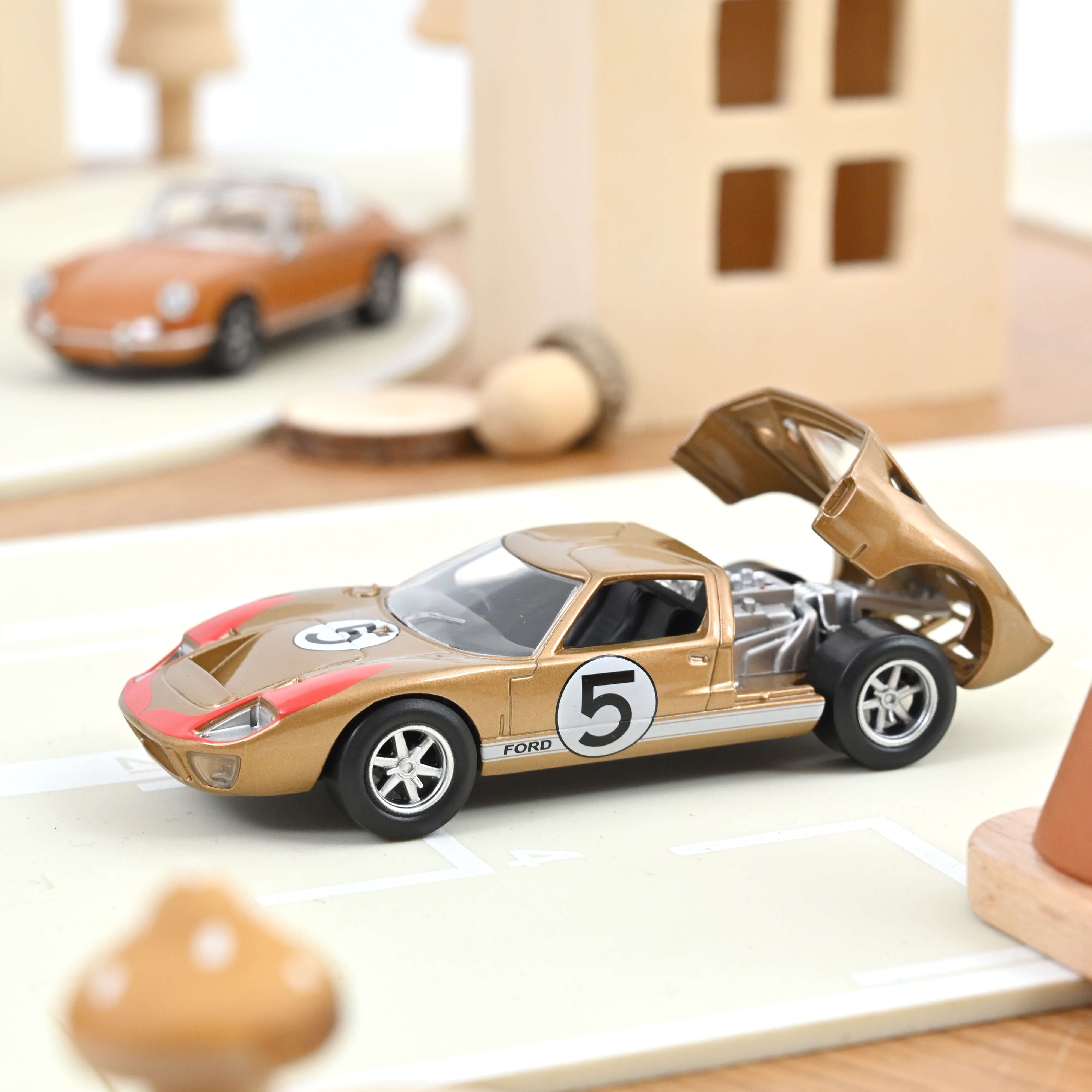 norev-ford-gt40-1966-n-5-jet-car-1-43 image 2