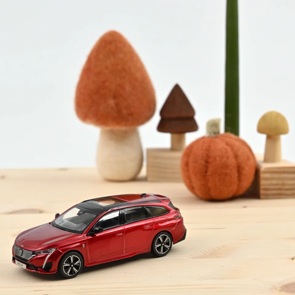 norev-peugeot-308-sw-gt-2021-modellino-auto-1-43-elixir-red image 1