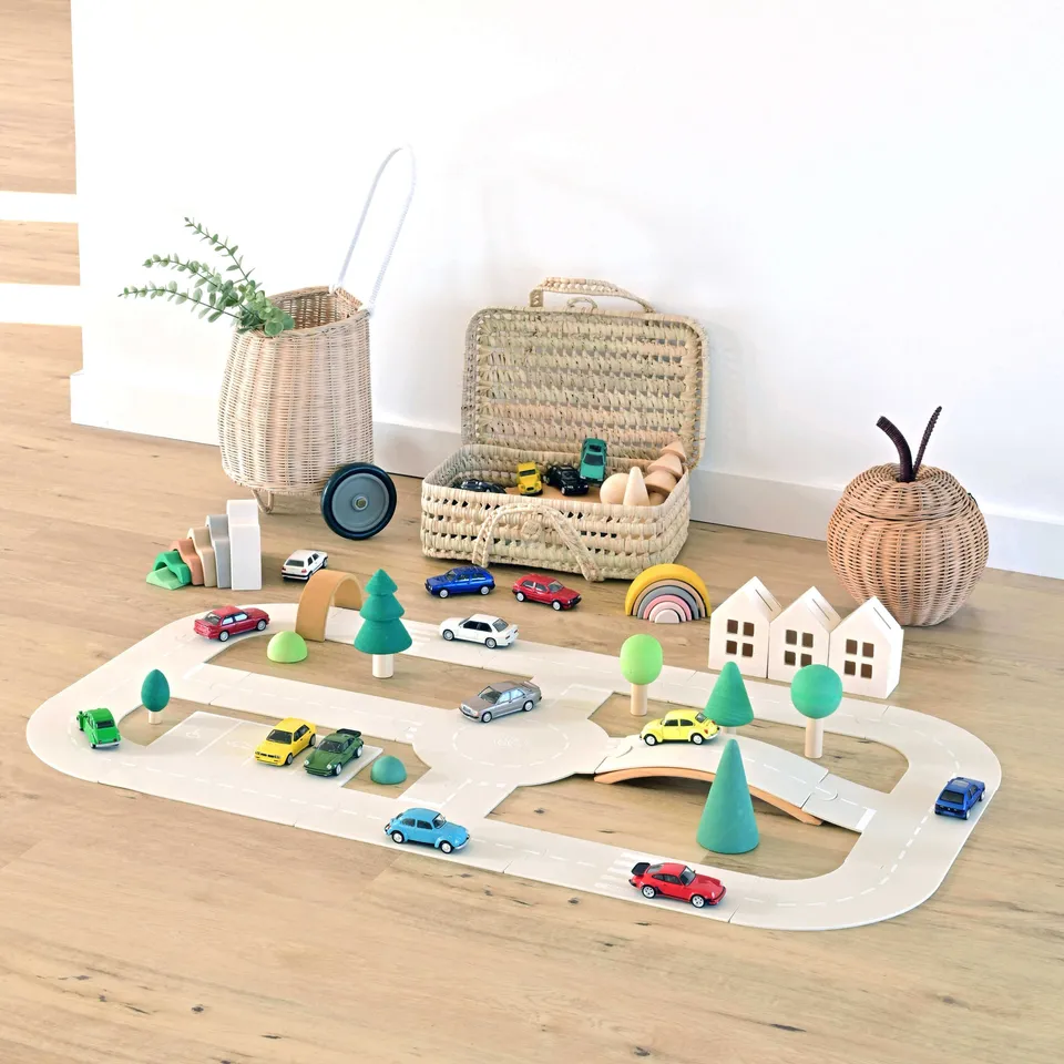norev-city-track-pista-citt-in-silicone-vw-maggiolino-1303-1-43 image 1
