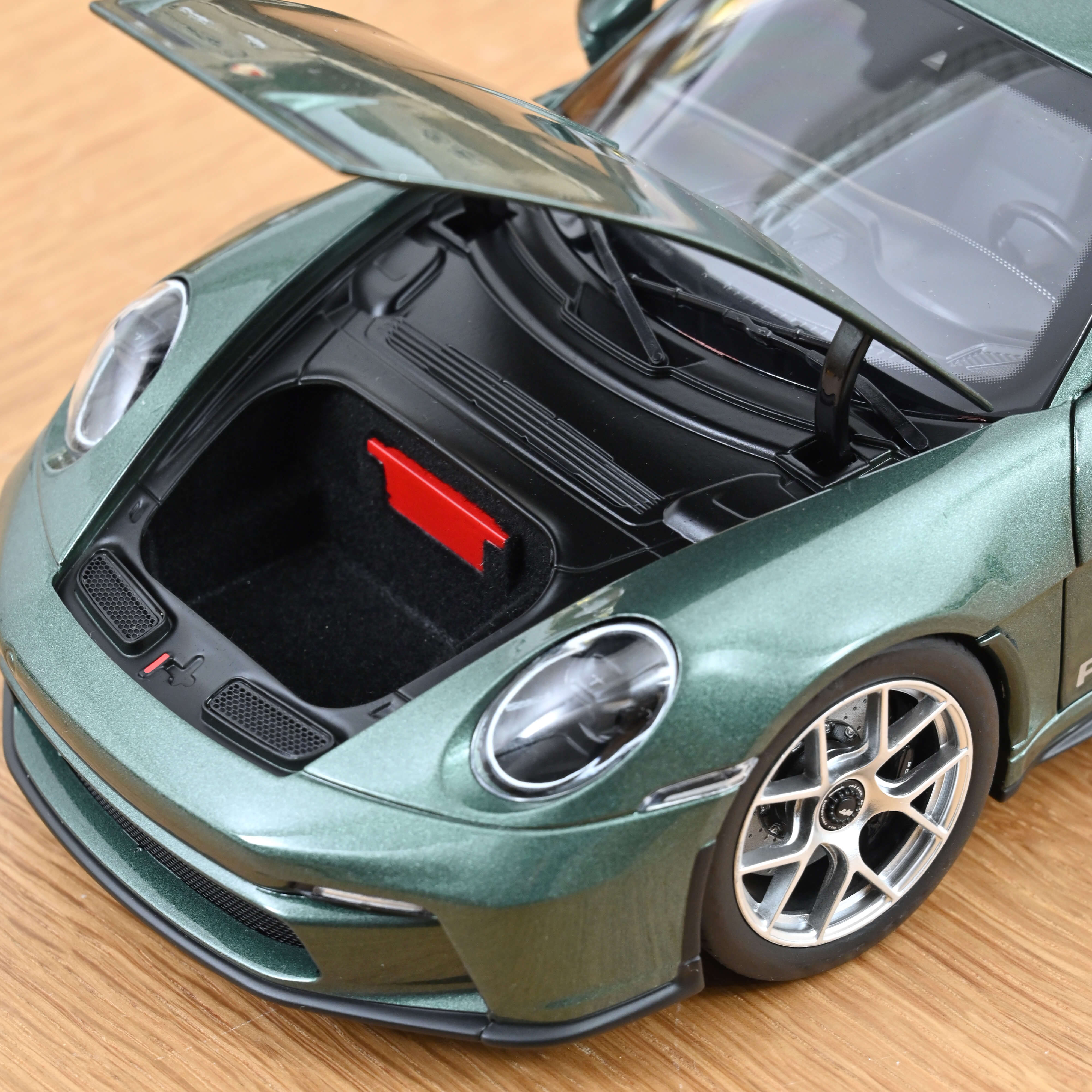 norev-porsche-911-s-t-2023-verde-malachite-metallizzato-1-18 image 5