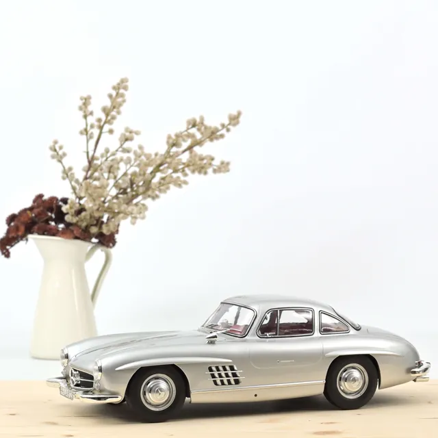 norev-mercedes-benz-300-sl-1954-argento-1-12 image 1
