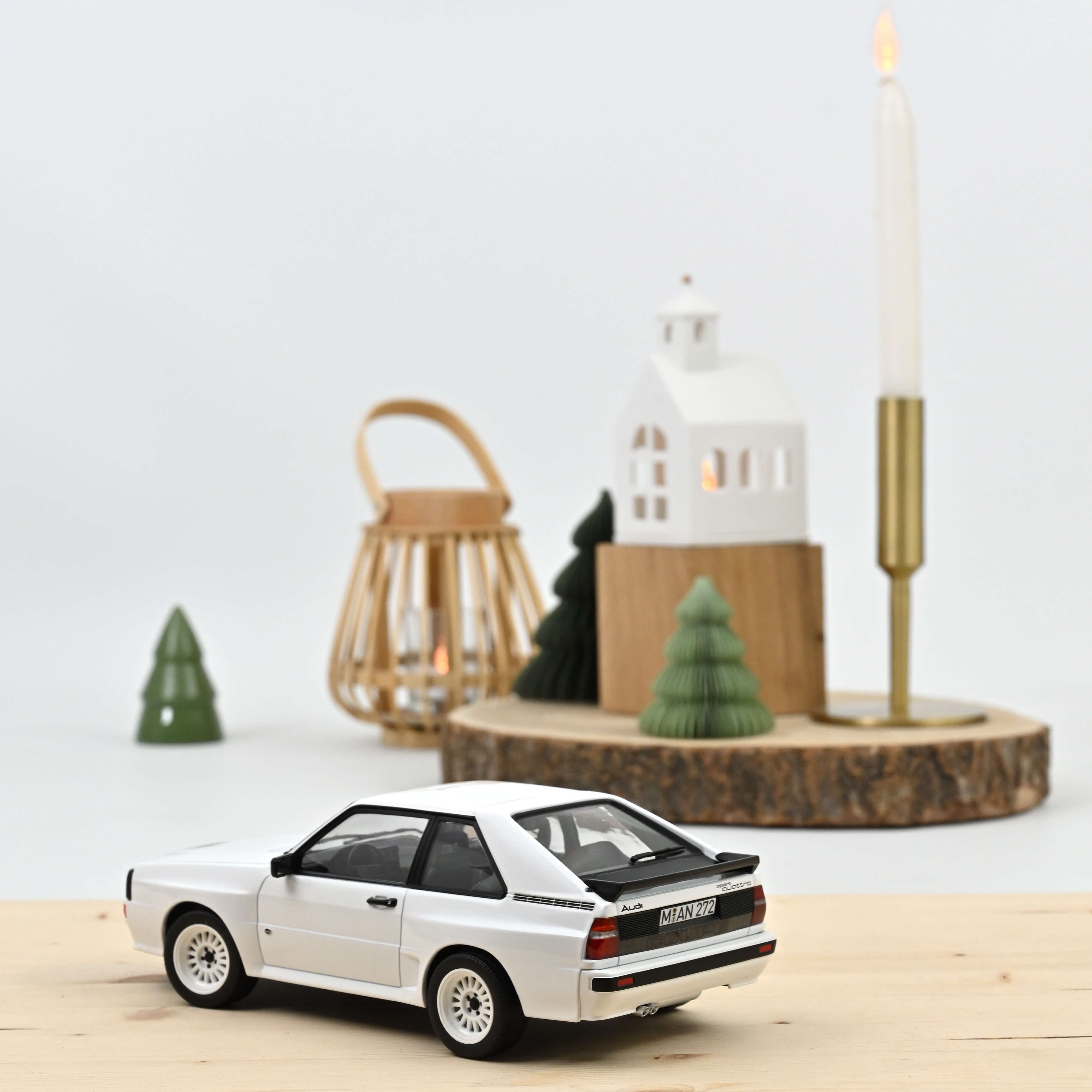 norev-audi-sport-quattro-1985-modellino-auto-die-cast-1-18-blanc-alpin image 2
