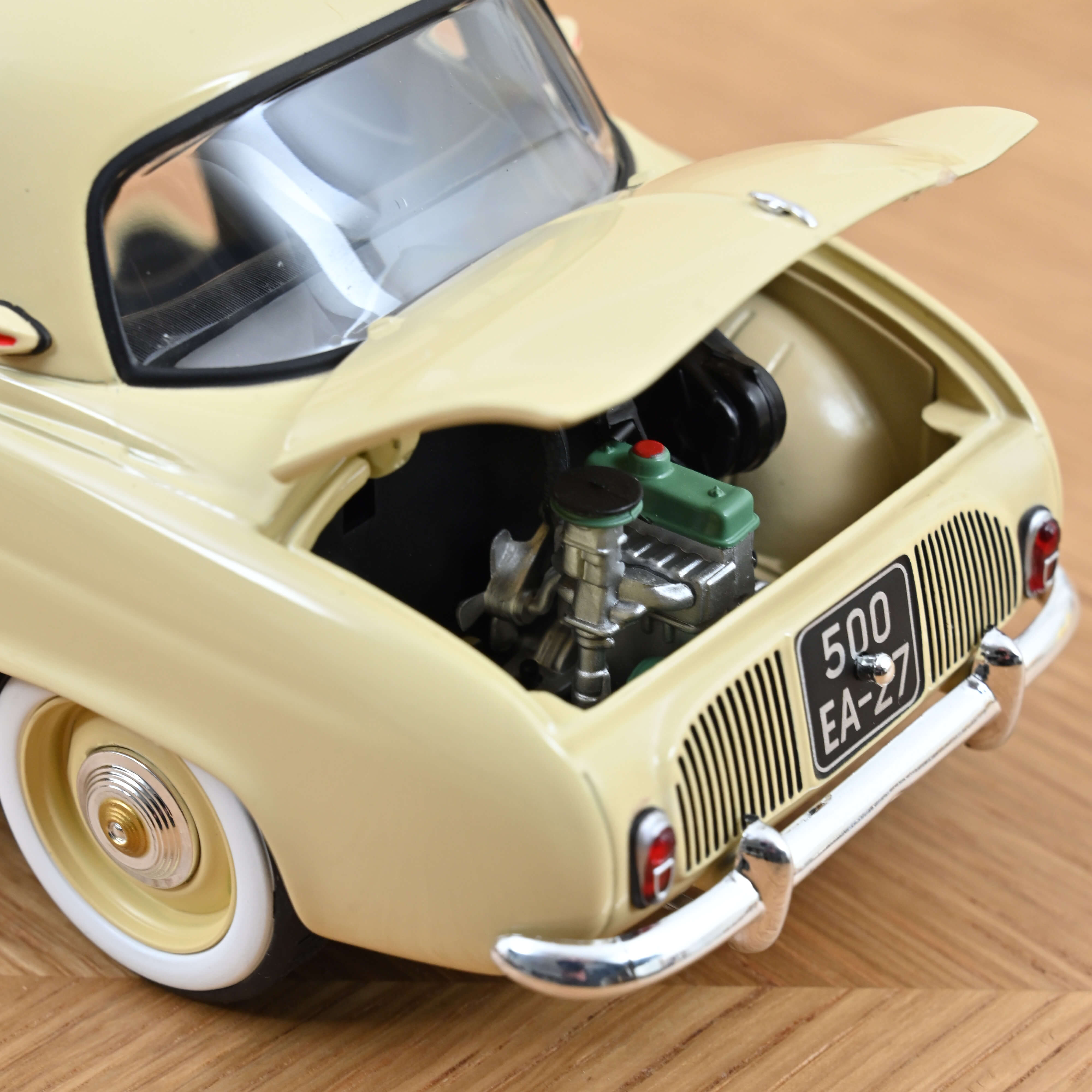 norev-renault-dauphine-1958-modellino-auto-1-18-beige image 3