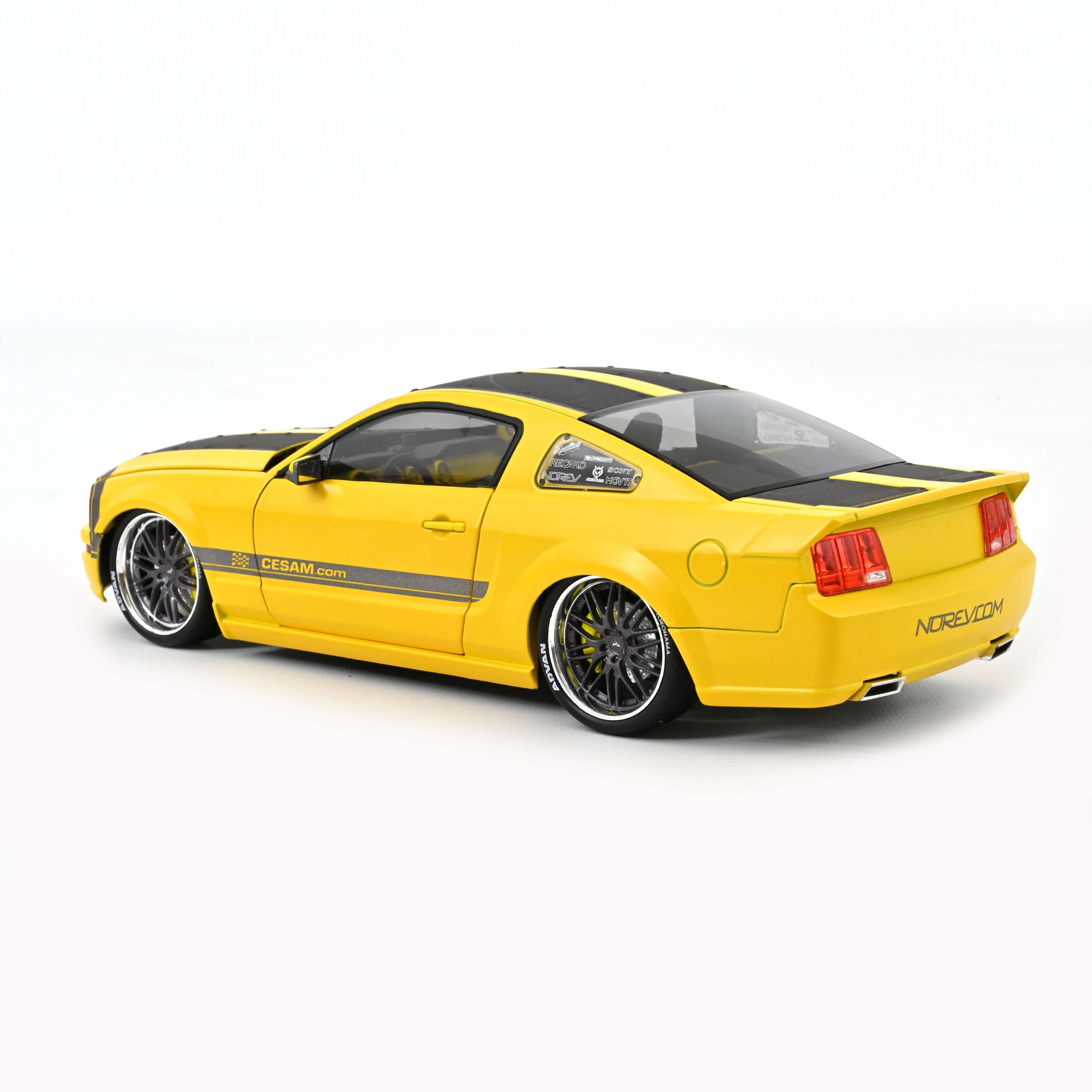 norev-ford-mustang-cesam-by-parotech-2007-modellino-auto-1-18-giallo image 1