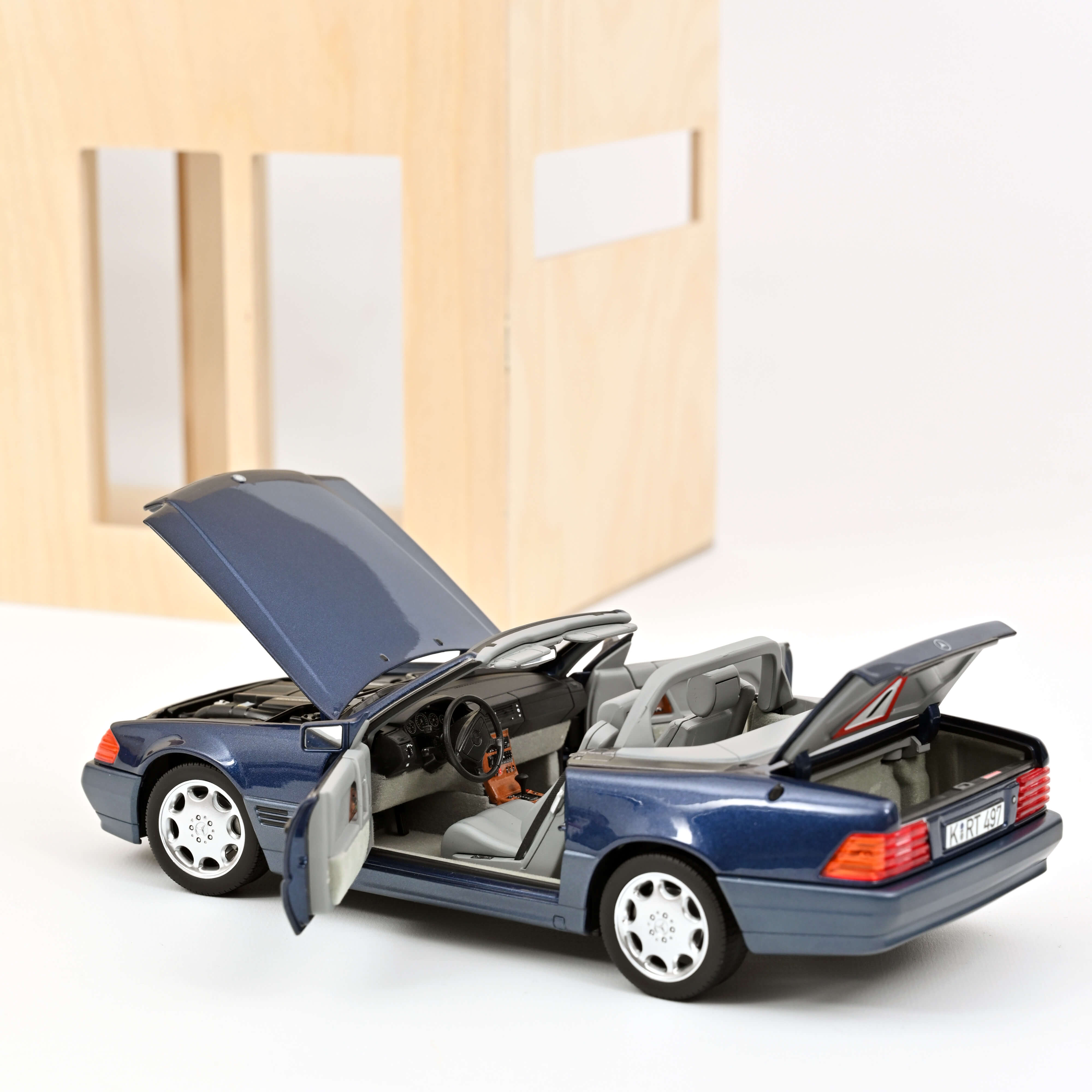 norev-mercedes-benz-500-sl-1989-automodello-1-18-blu-metallizzato image 2