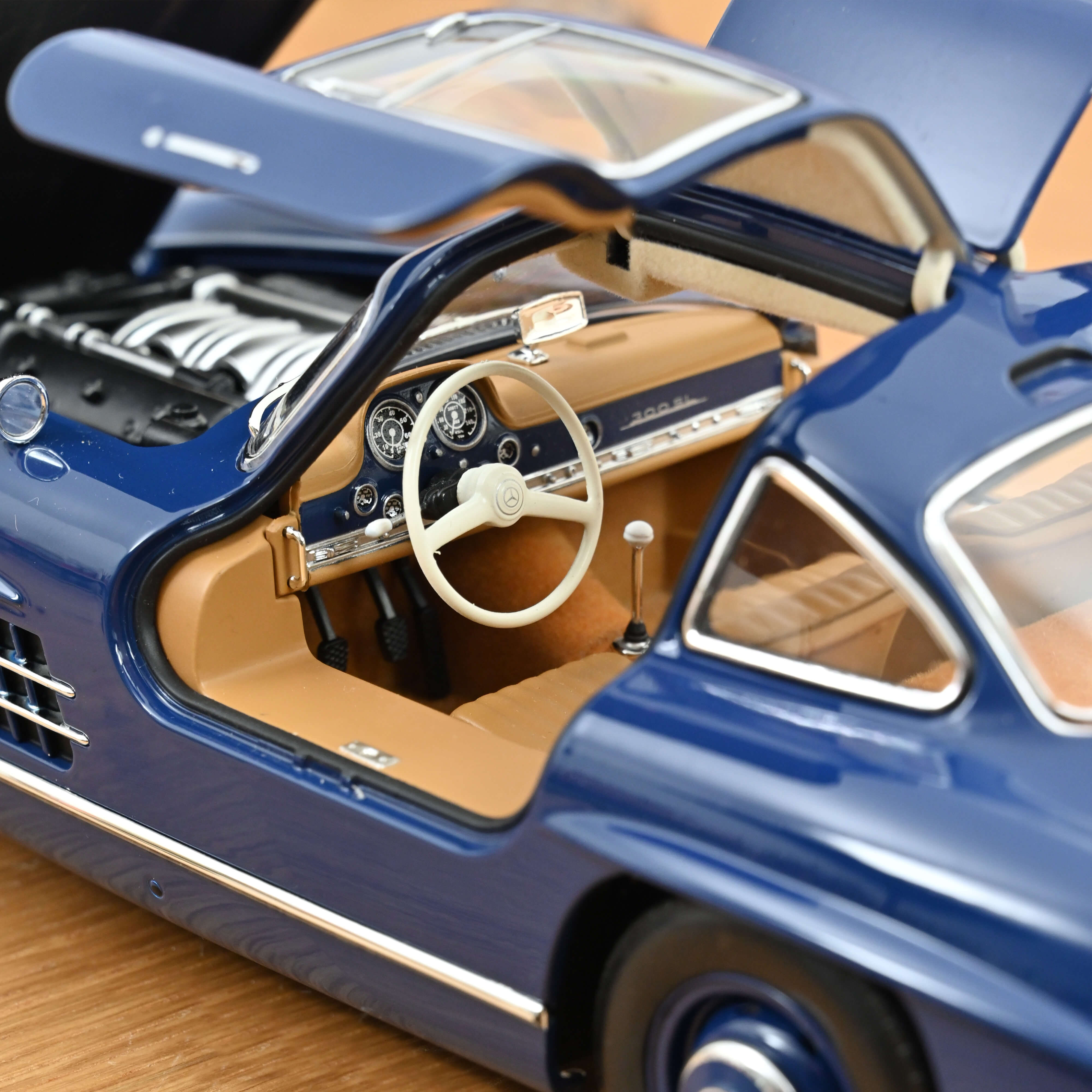 norev-mercedes-benz-300-sl-1954-bleu-modellino-auto-1-18 image 5