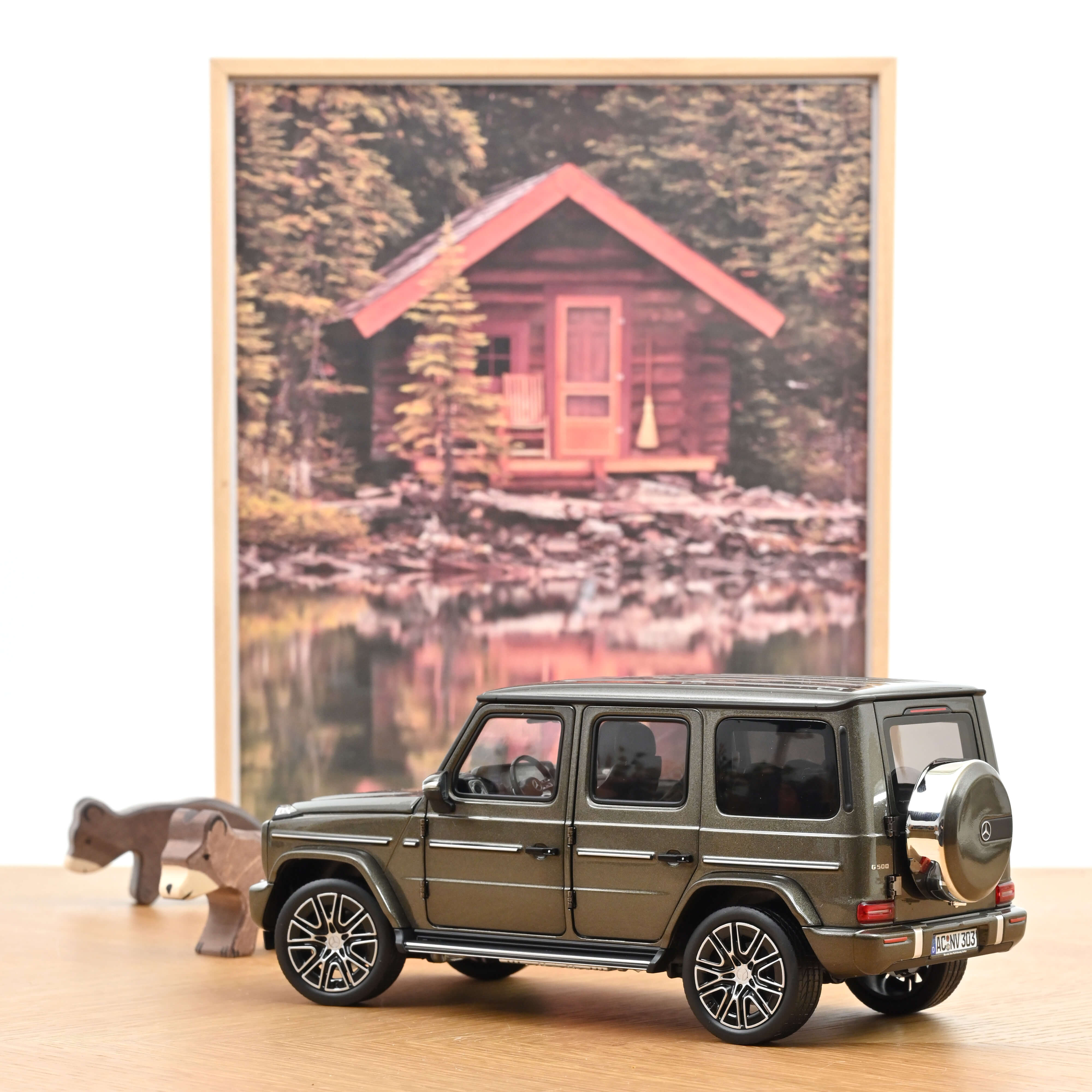 norev-mercedes-benz-classe-g-2024-grigio-indium-1-18 image 3